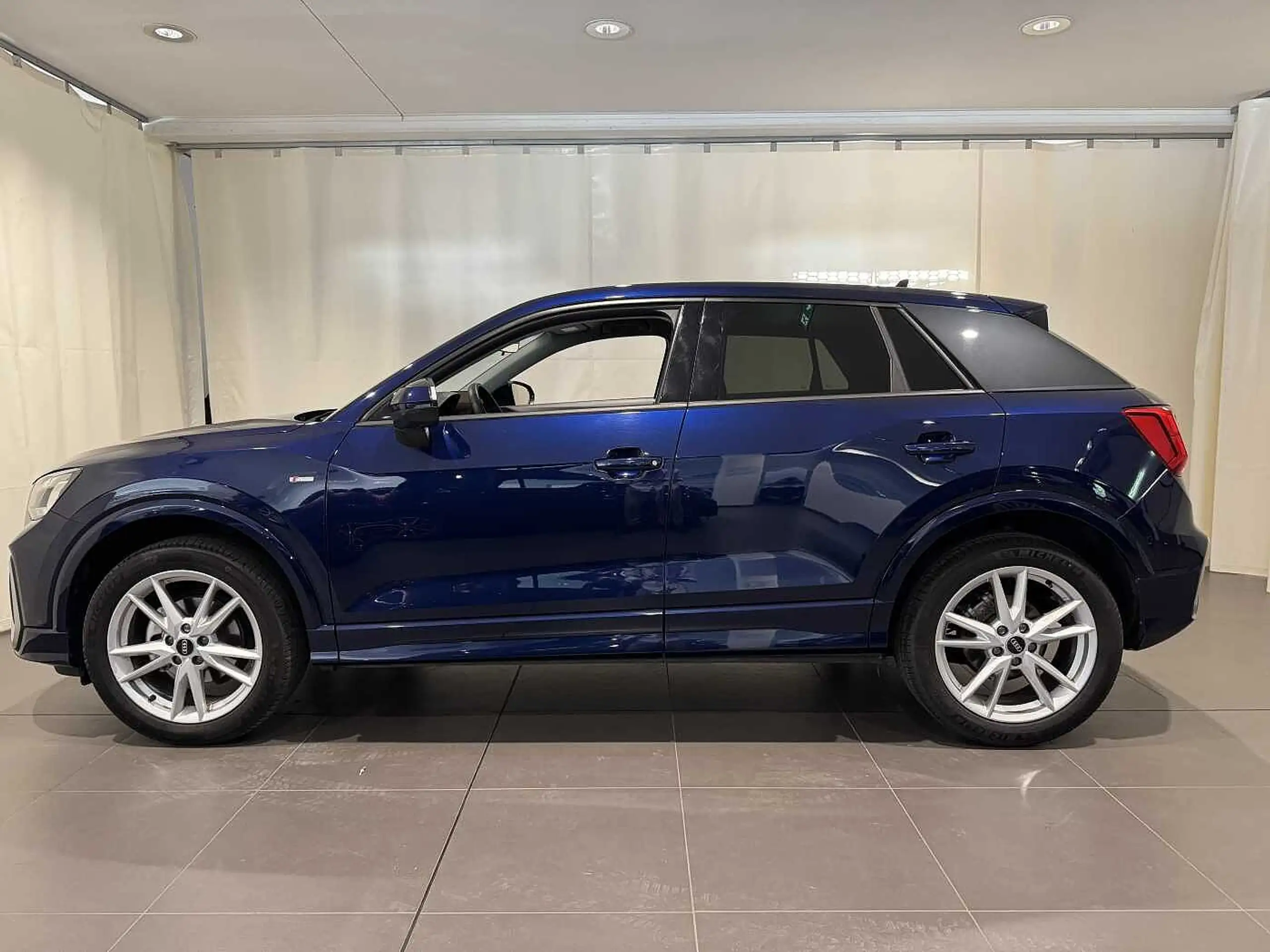 Audi - Q2