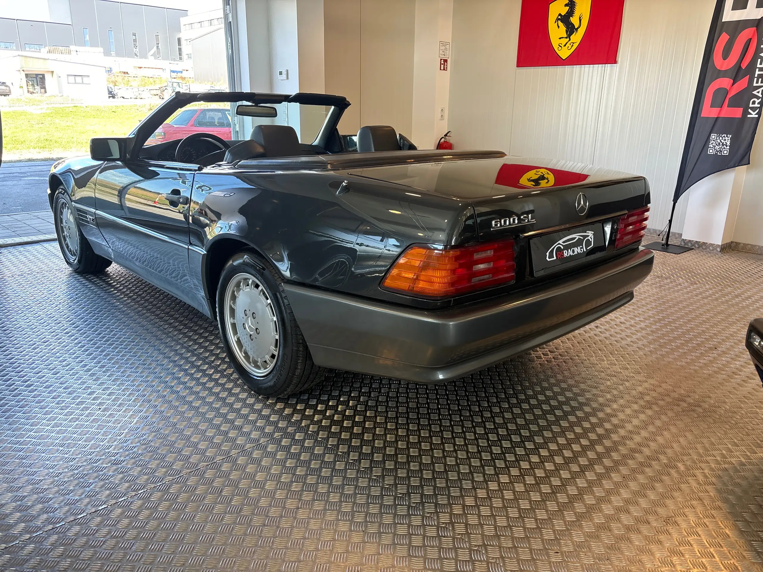 Mercedes-Benz - SL 600