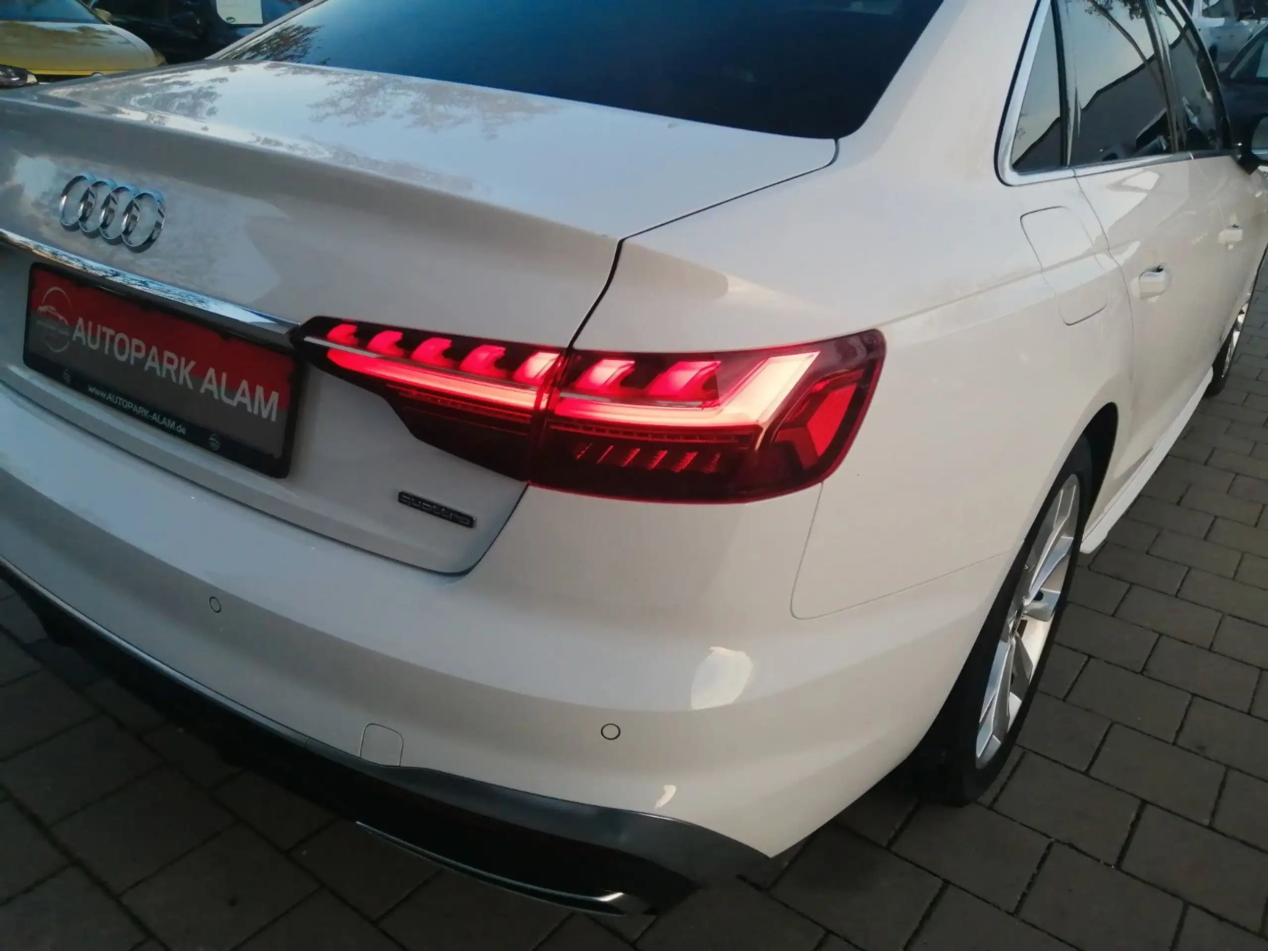 Audi - A4