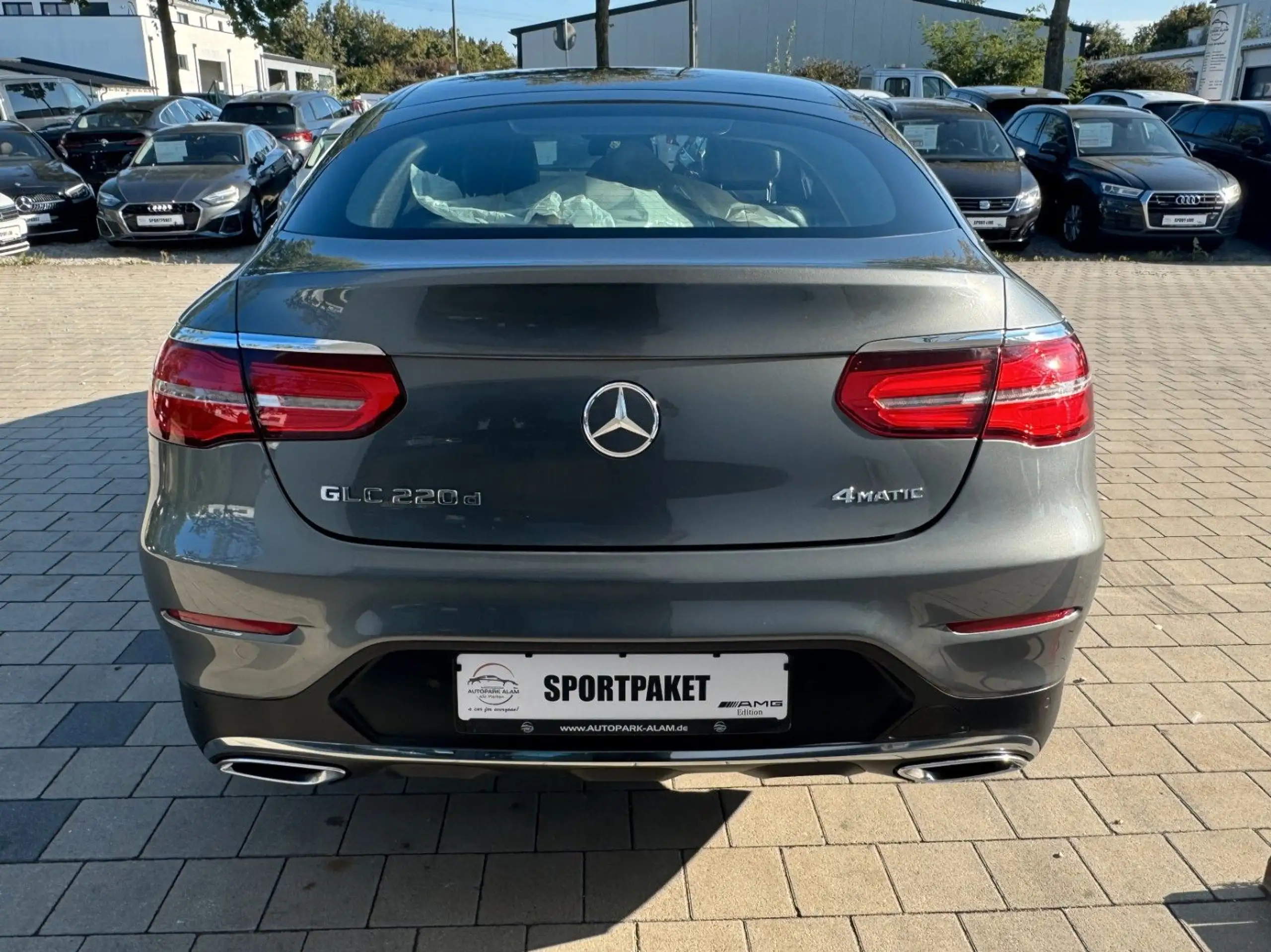 Mercedes-Benz - GLC 220