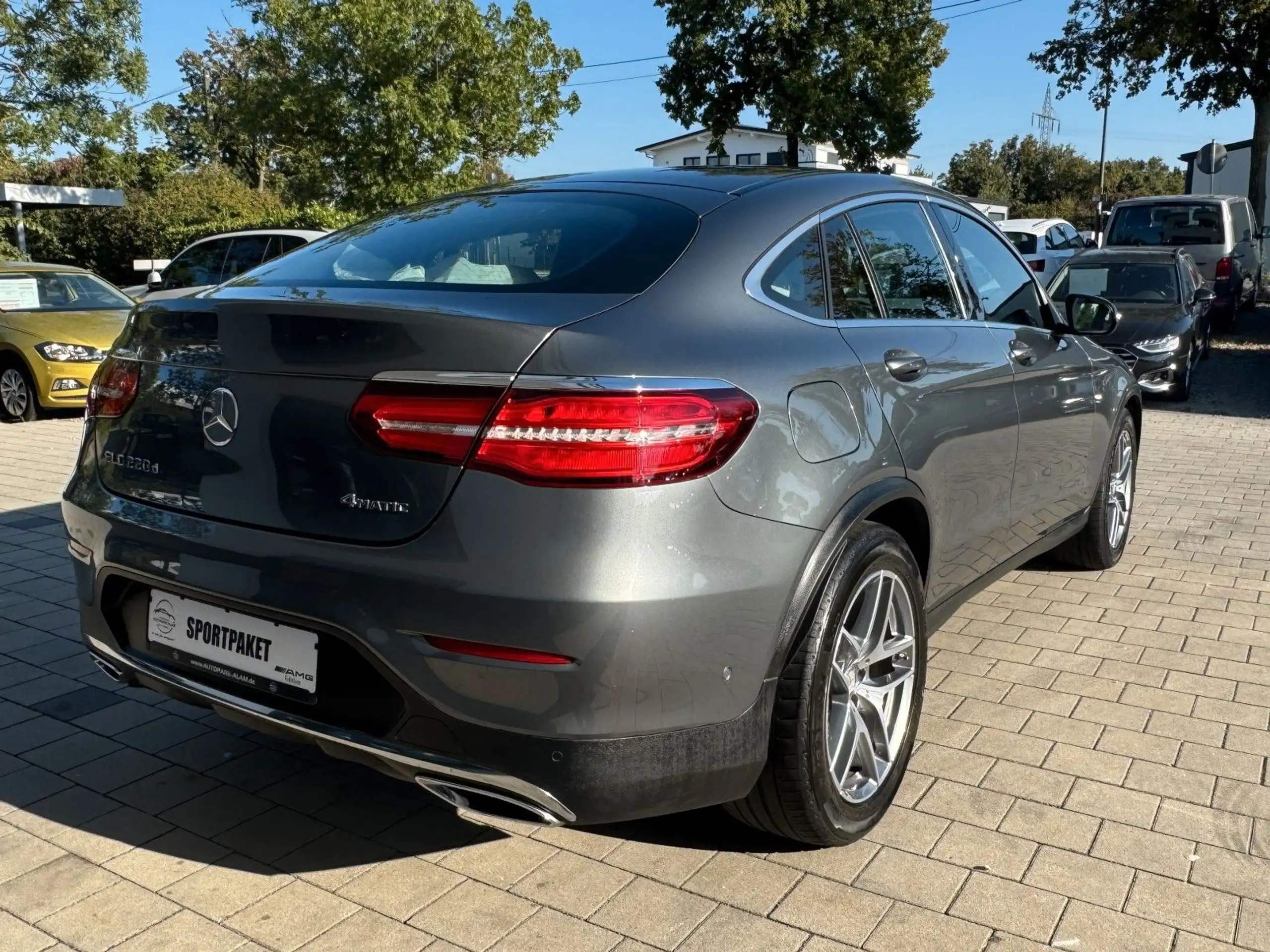 Mercedes-Benz - GLC 220