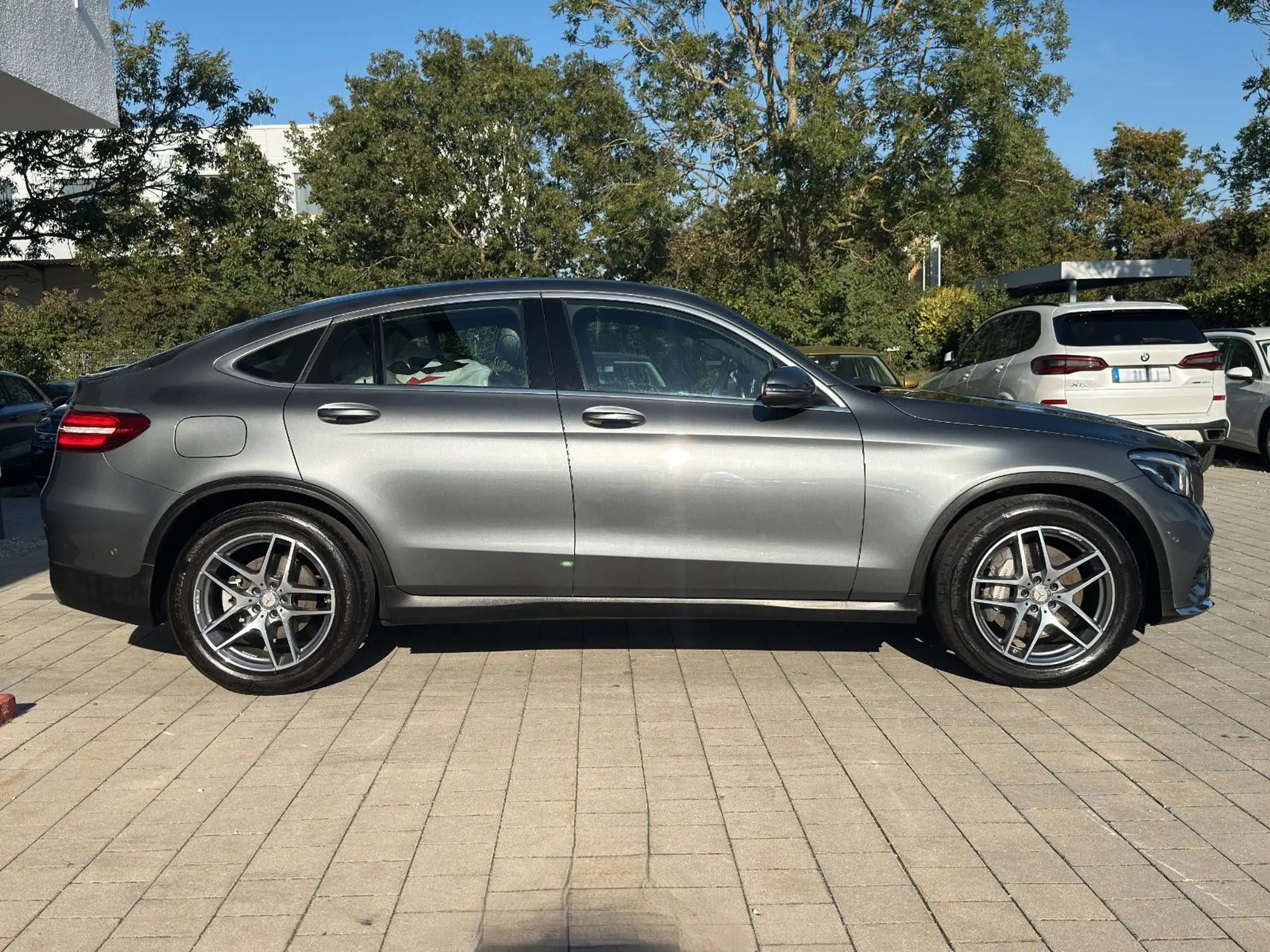 Mercedes-Benz - GLC 220