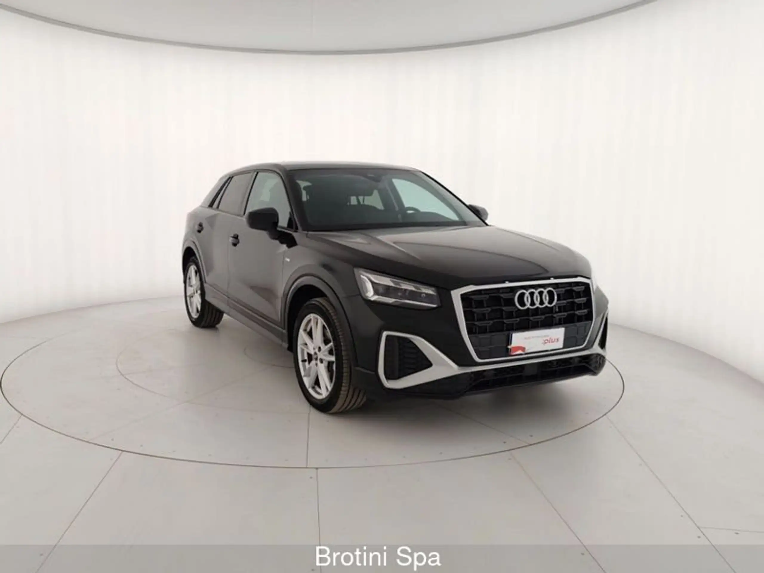 Audi - Q2