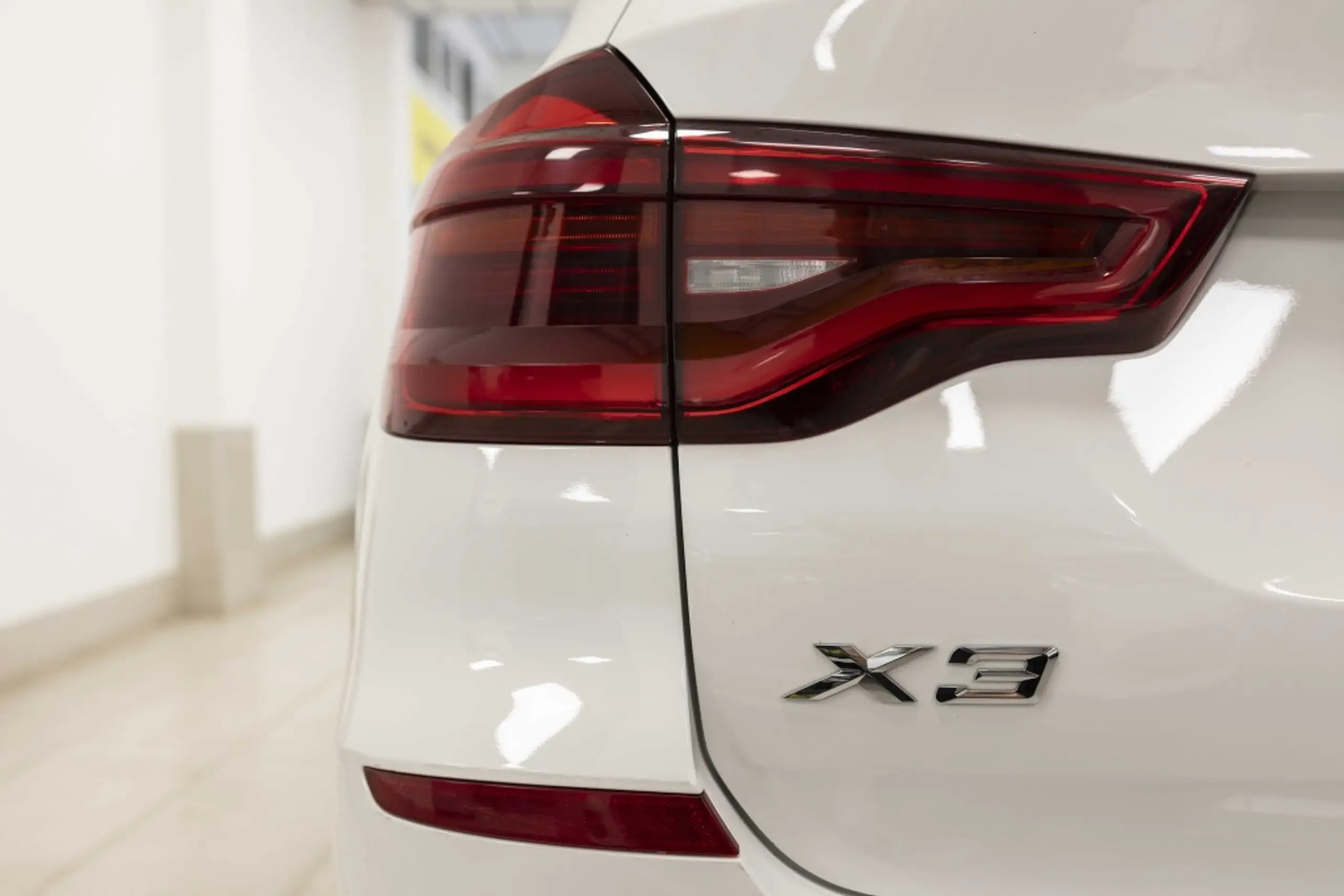 BMW - X3