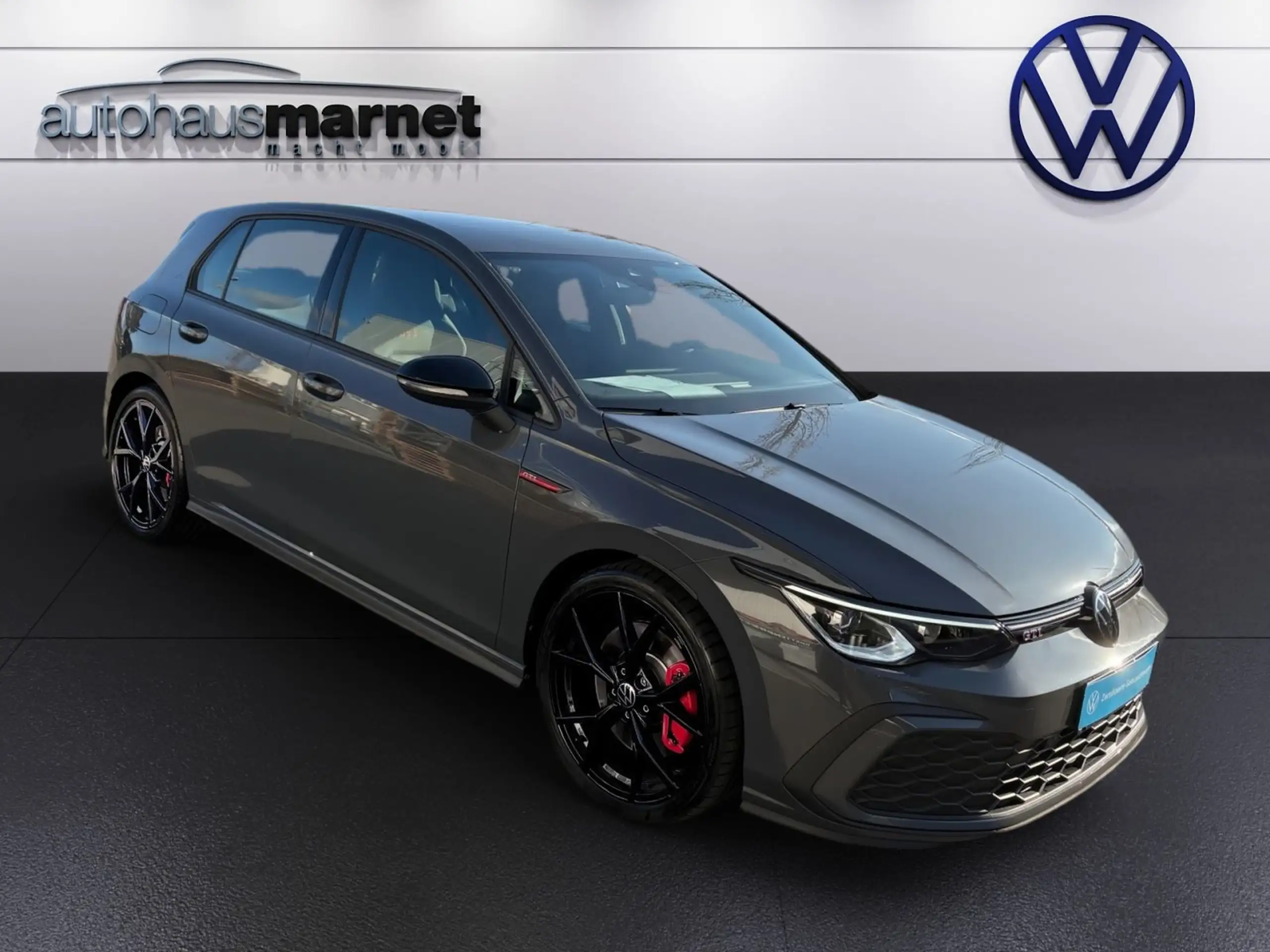 Volkswagen - Golf GTI