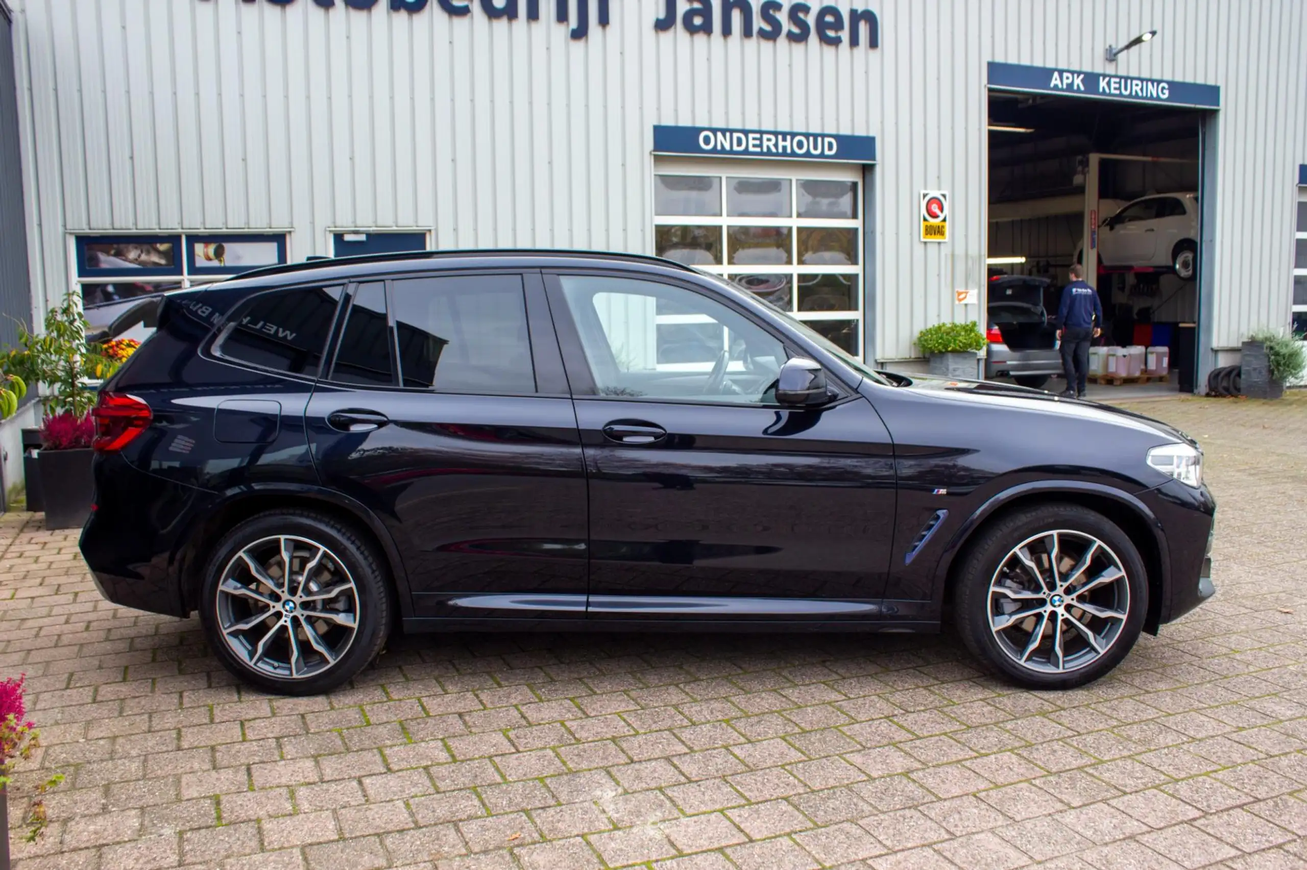 BMW - X3