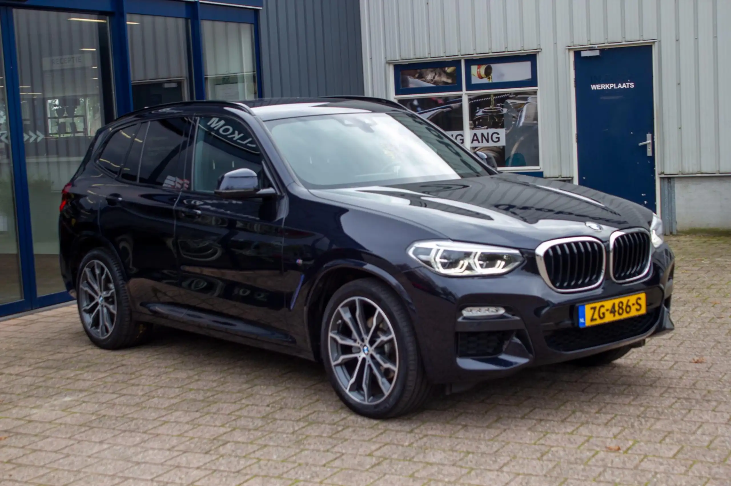 BMW - X3