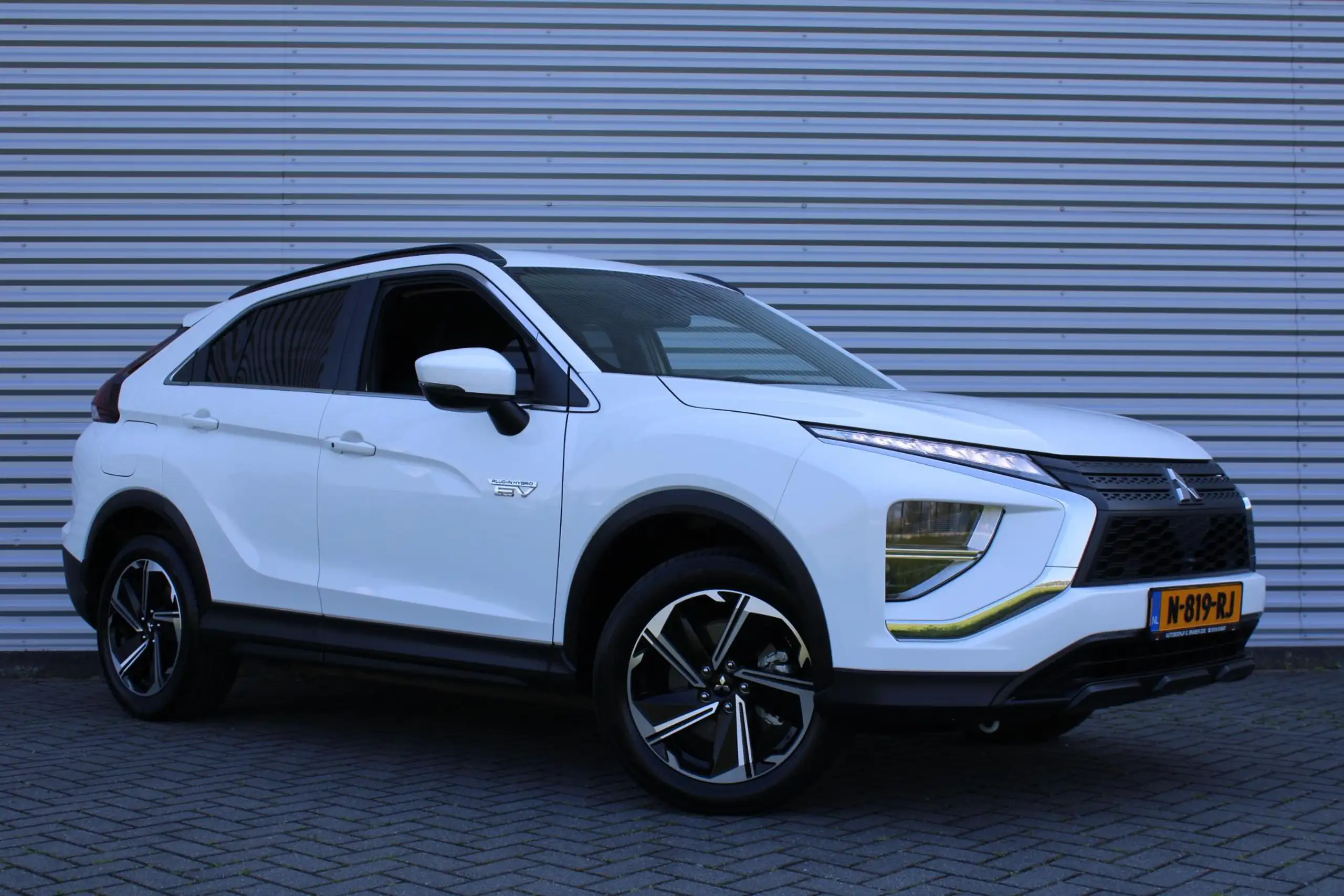 Mitsubishi - Eclipse Cross