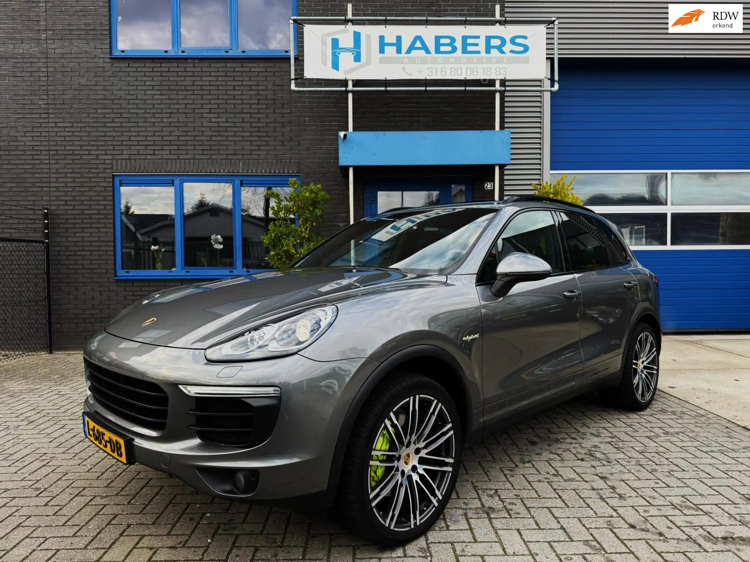 Porsche - Cayenne