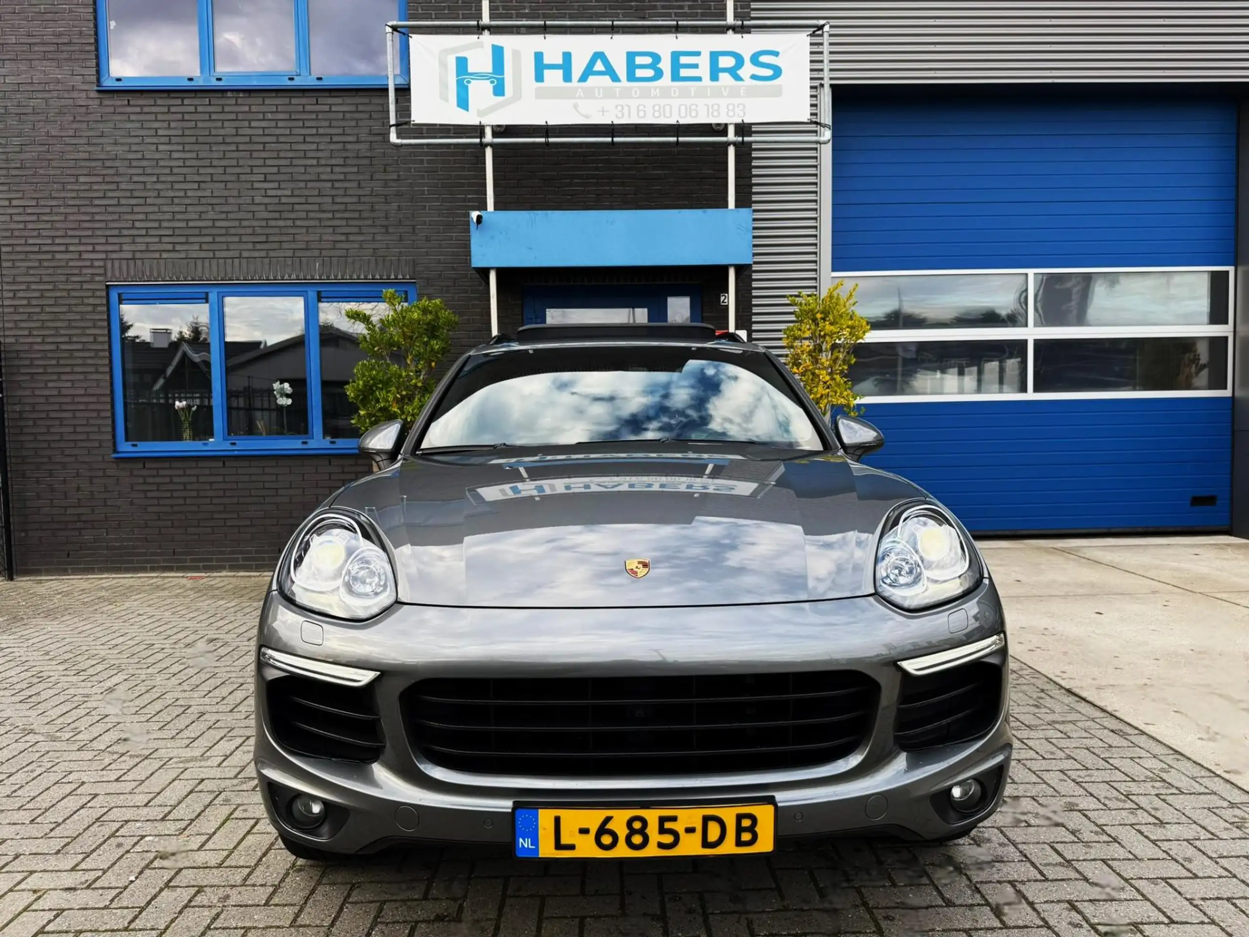 Porsche - Cayenne