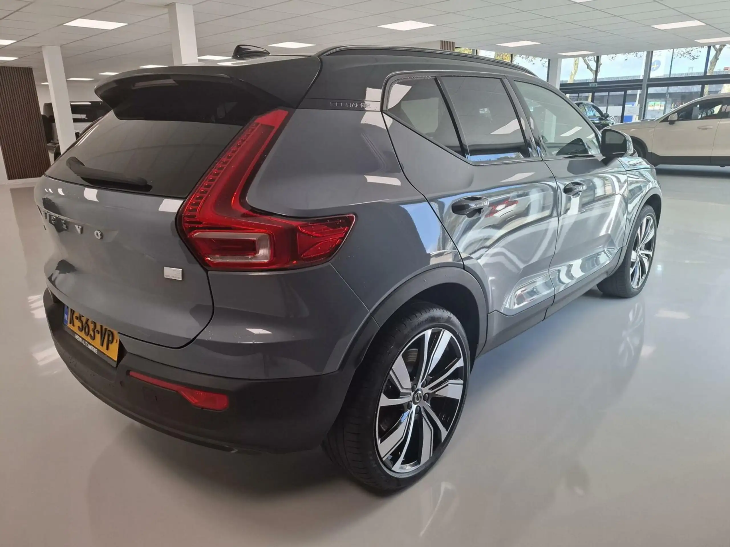 Volvo - XC40