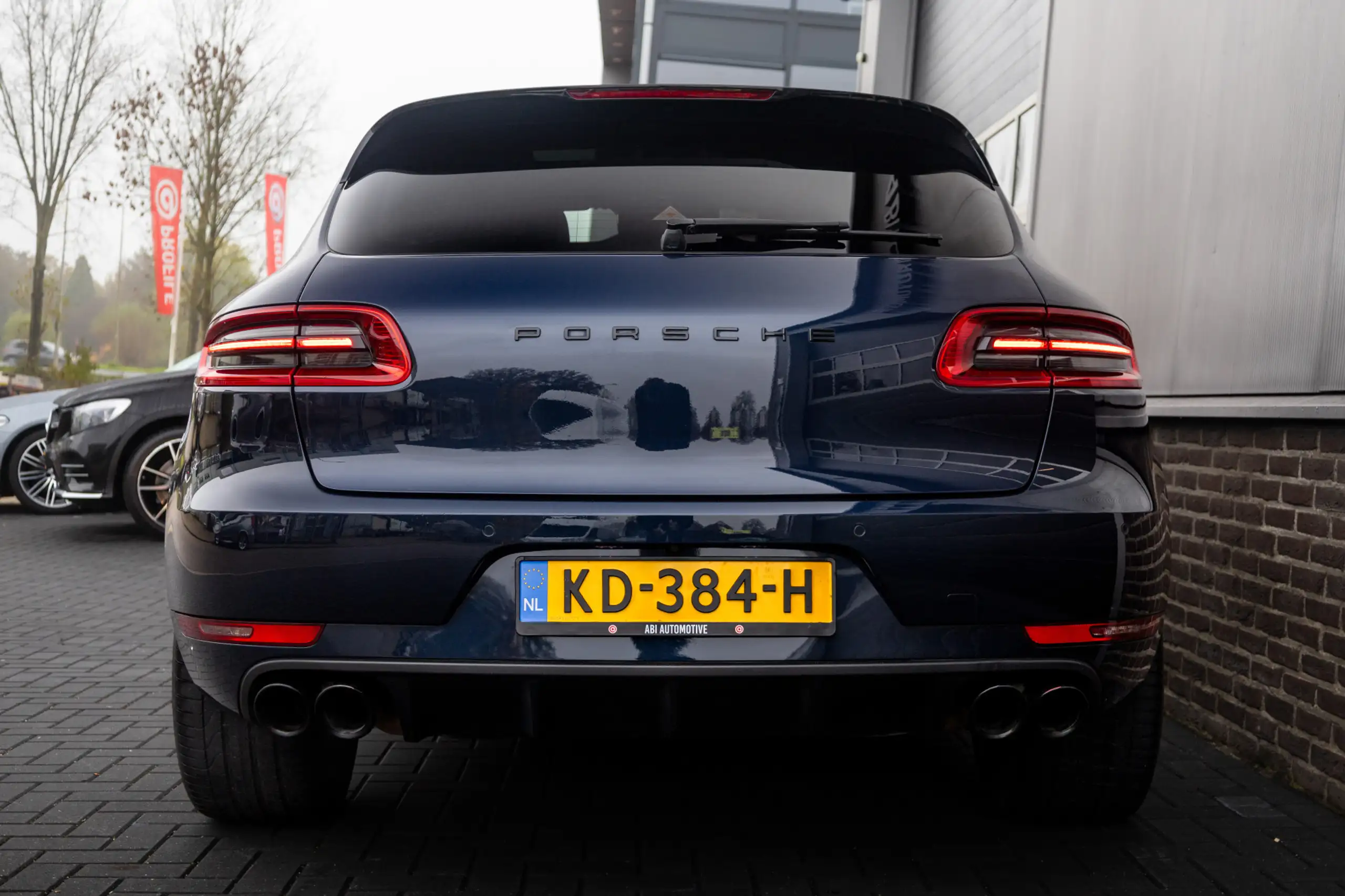 Porsche - Macan