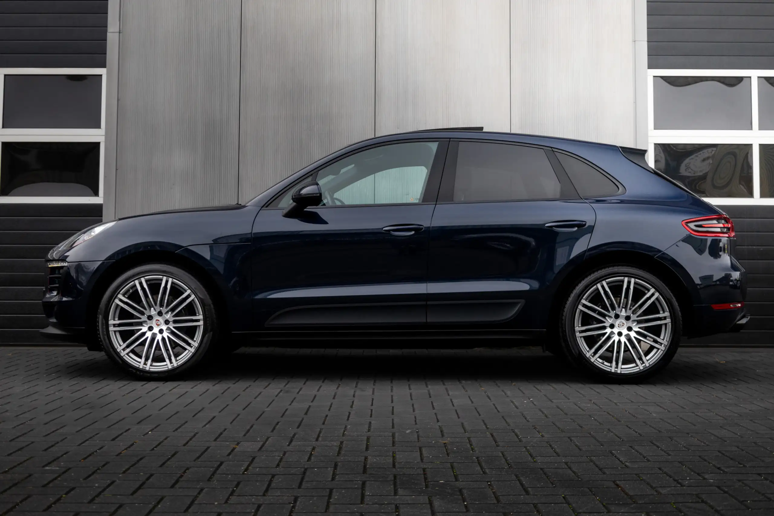 Porsche - Macan