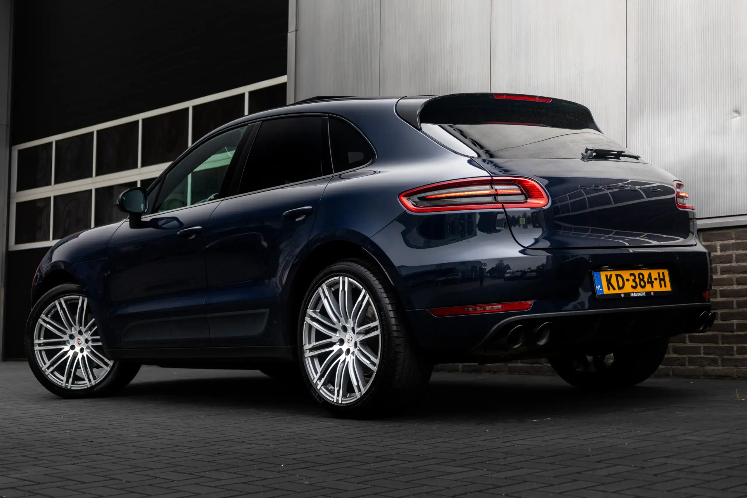 Porsche - Macan