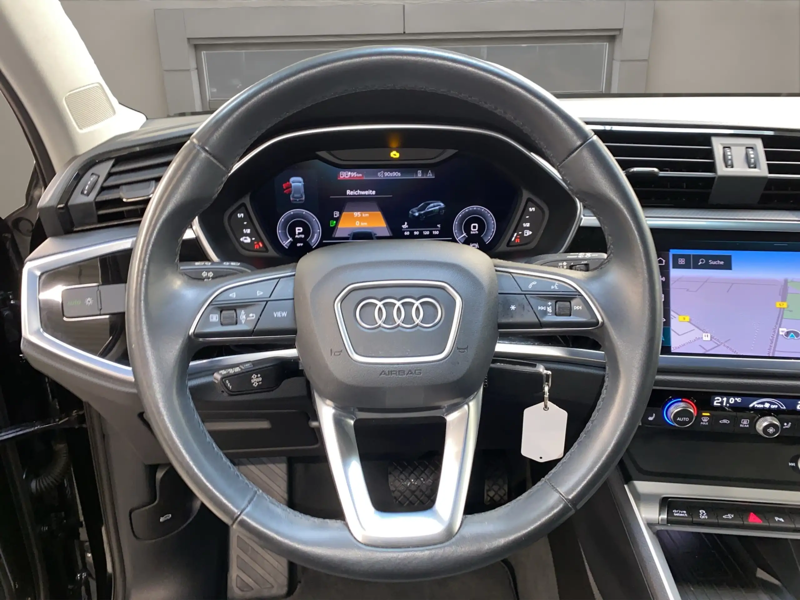 Audi - Q3