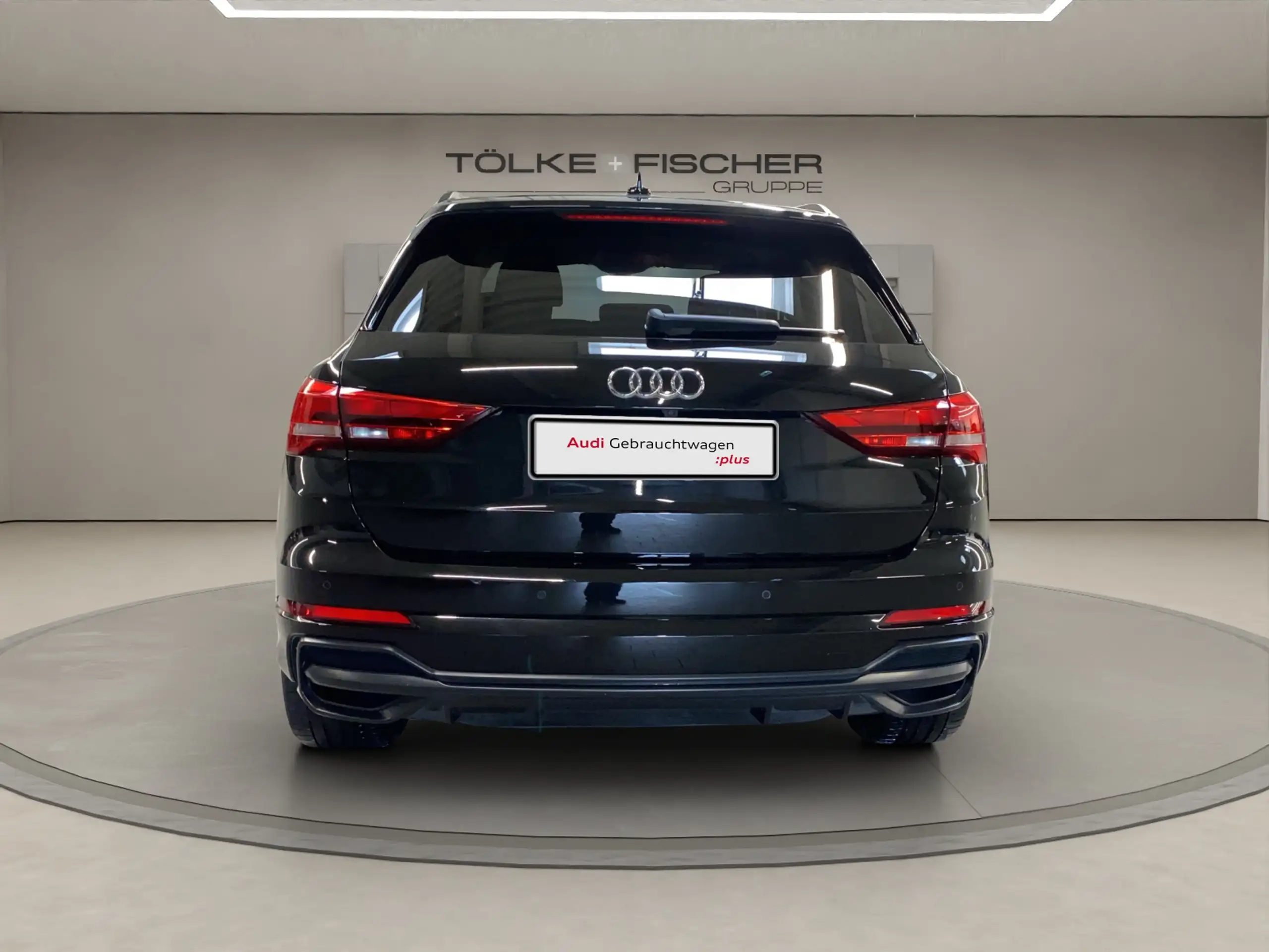 Audi - Q3