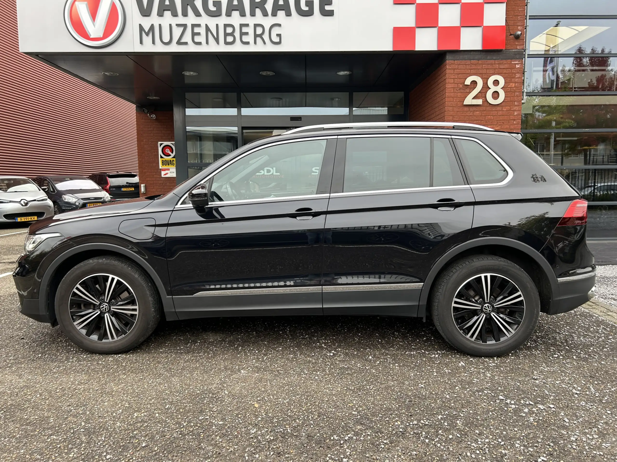 Volkswagen - Tiguan