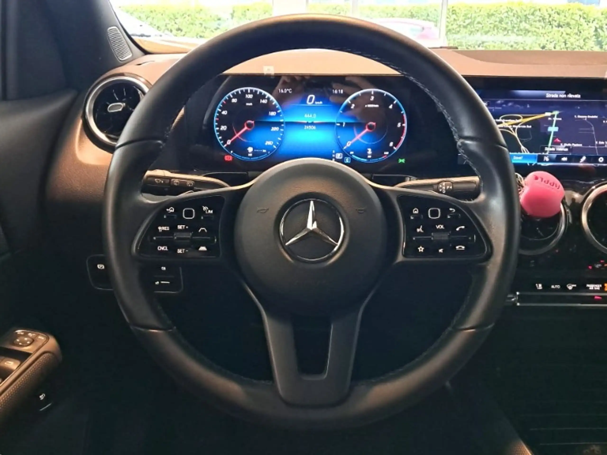 Mercedes-Benz - GLA 180