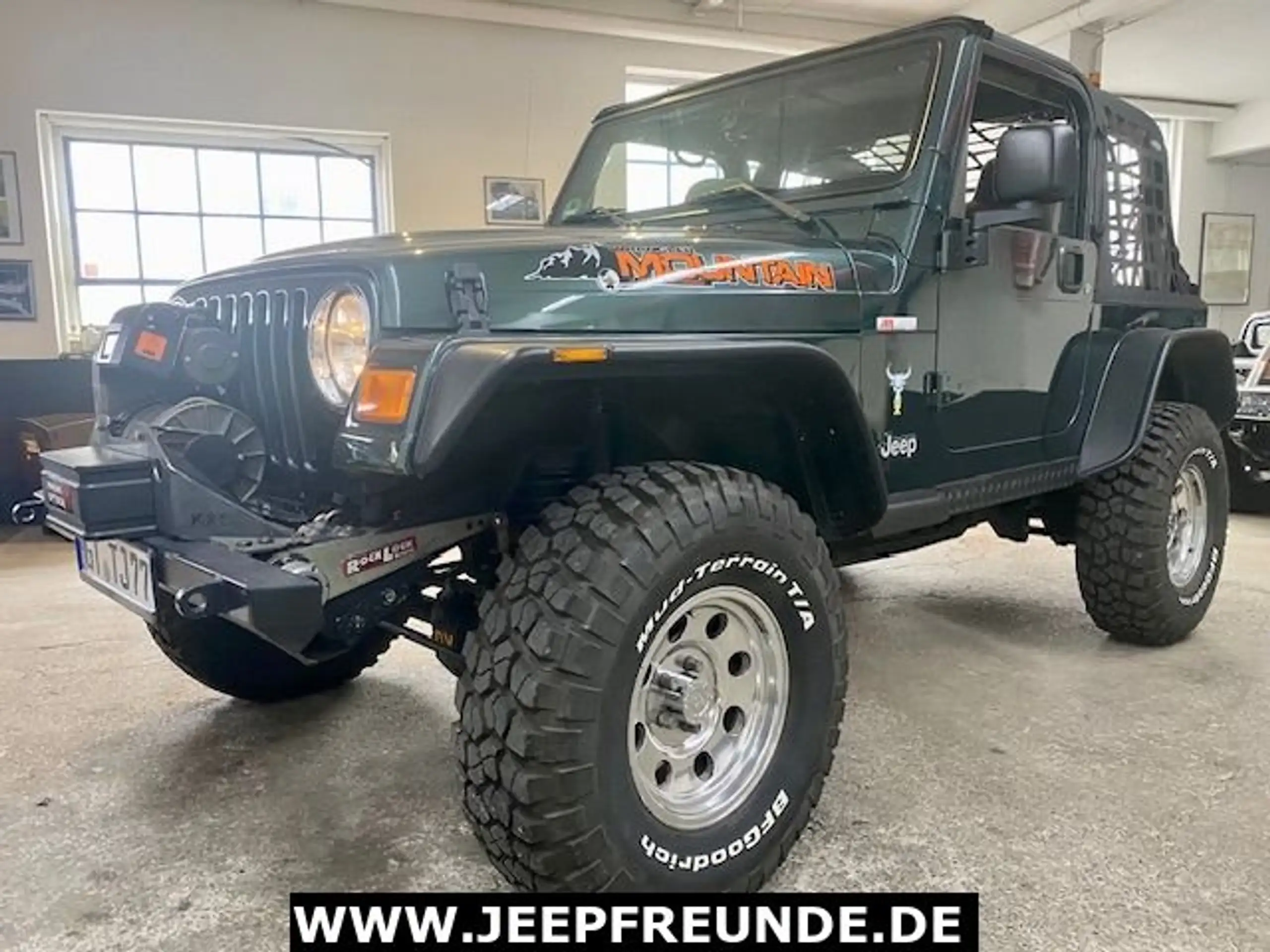 Jeep - Wrangler