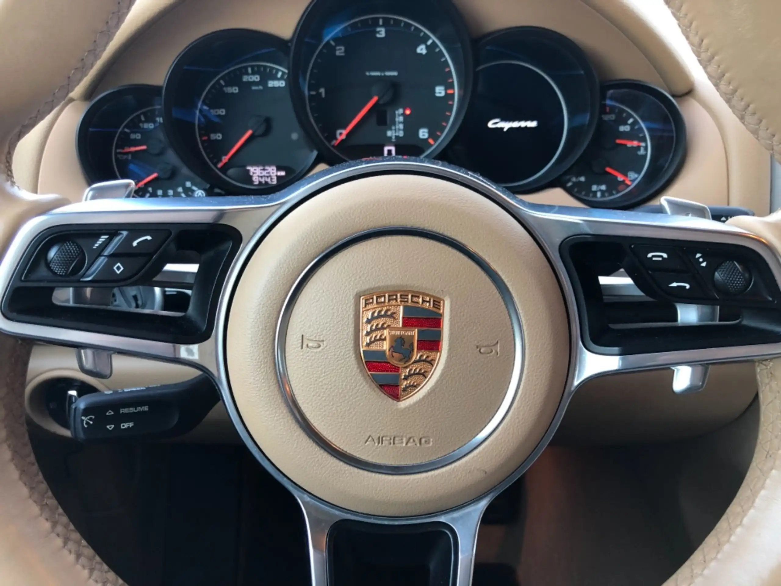 Porsche - Cayenne