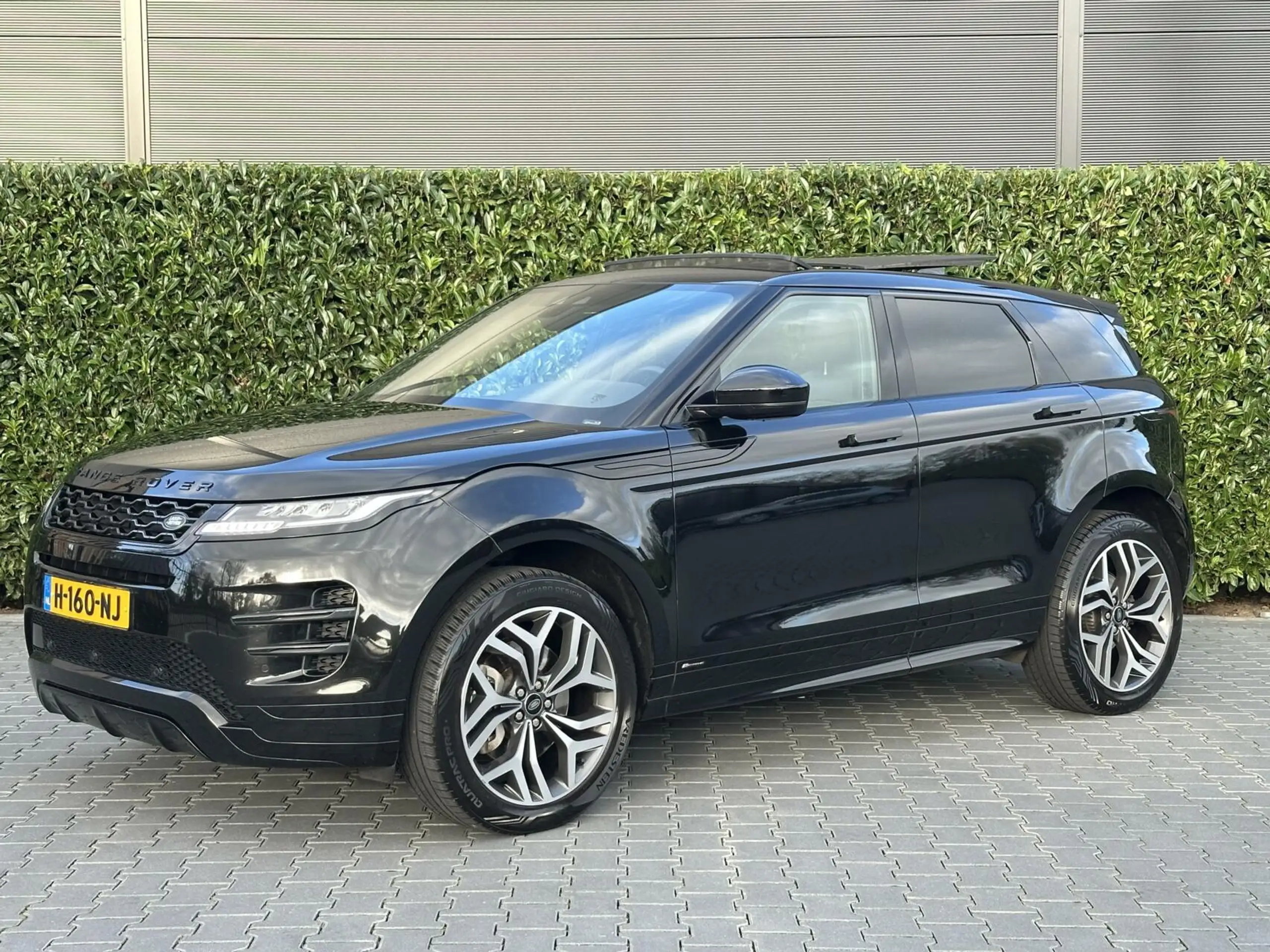 Land Rover - Range Rover Evoque