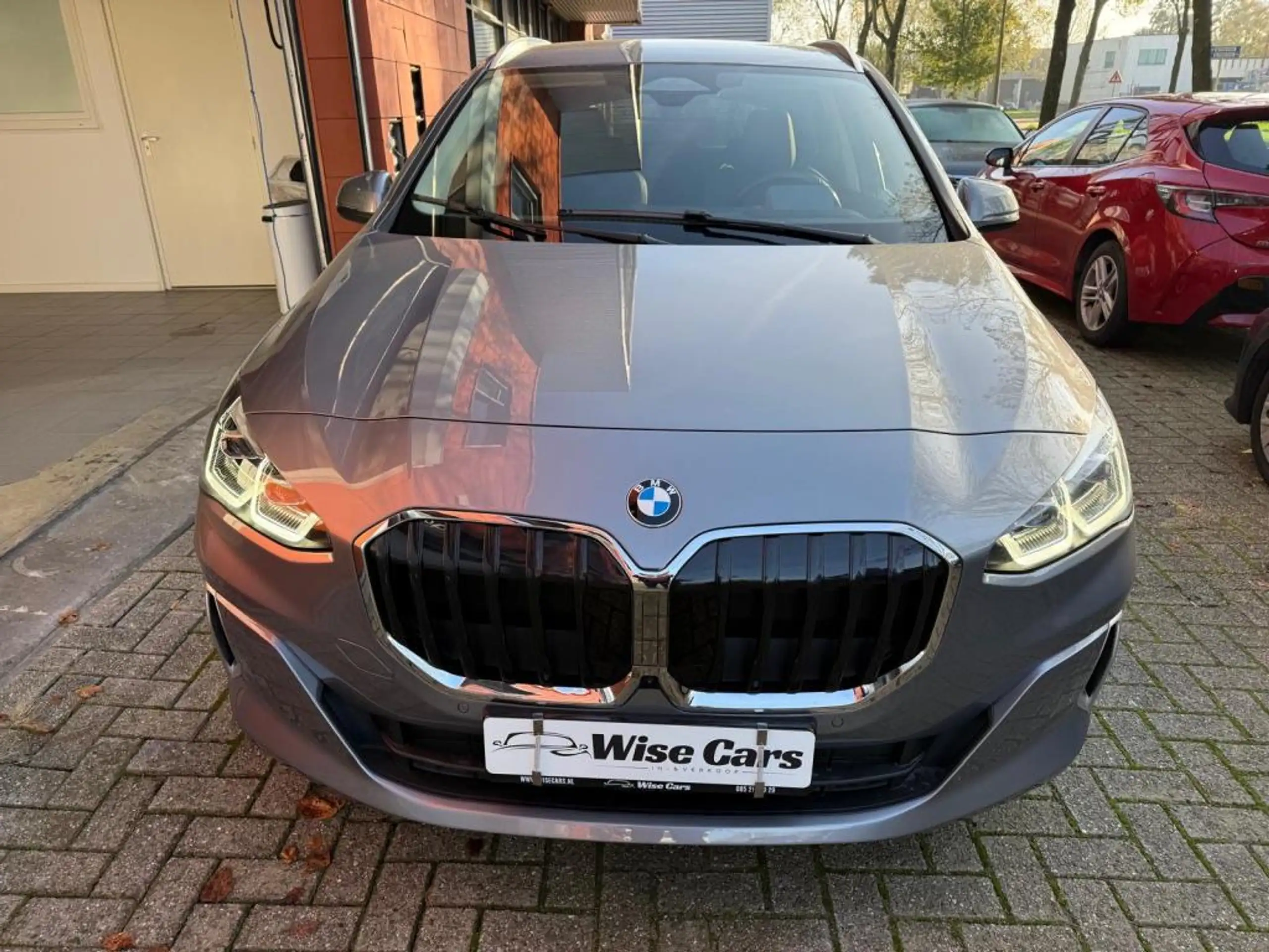 BMW - 220