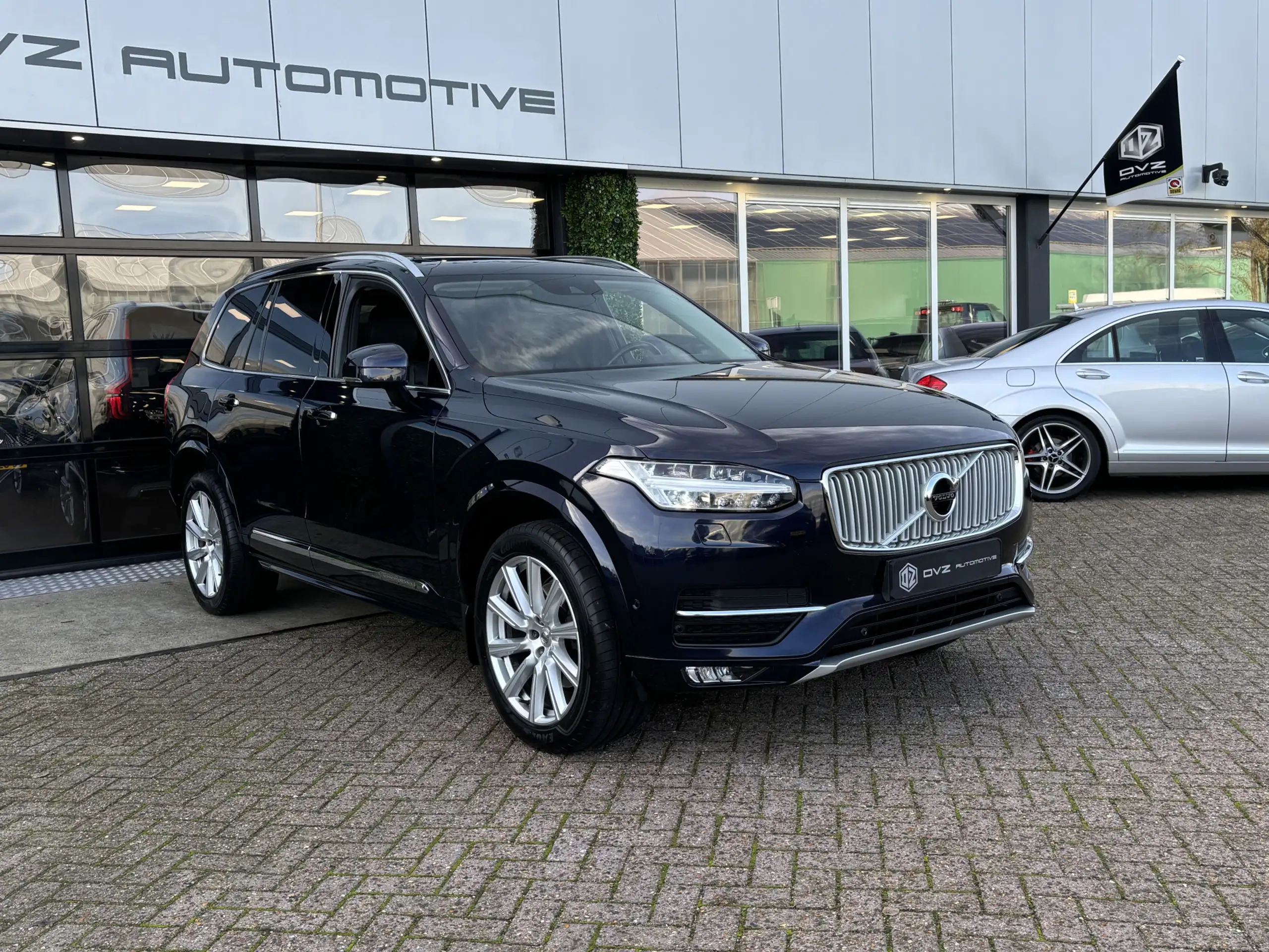 Volvo - XC90