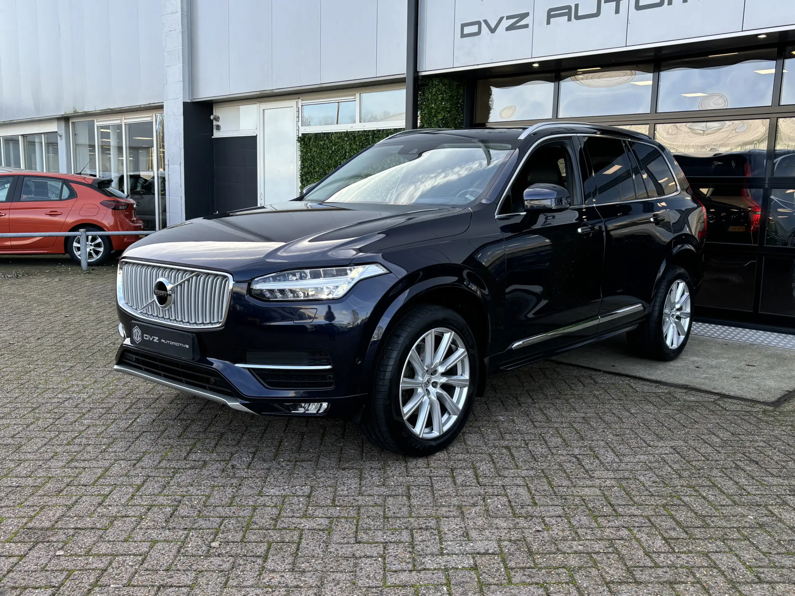 Volvo - XC90