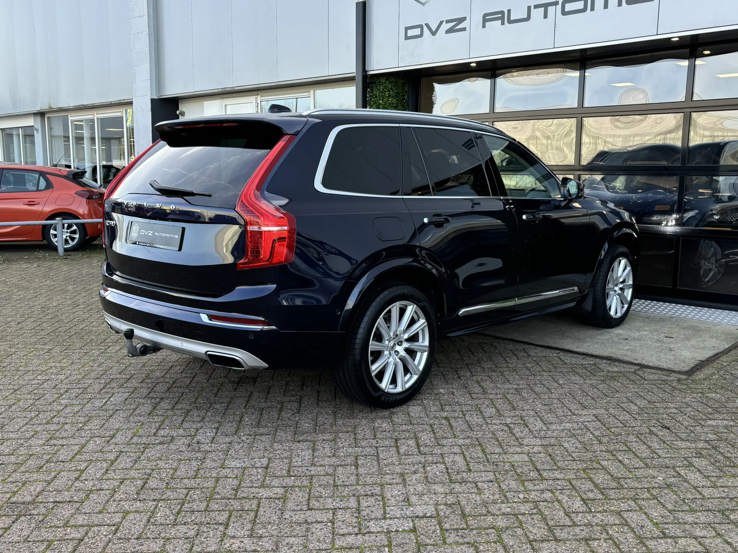 Volvo - XC90