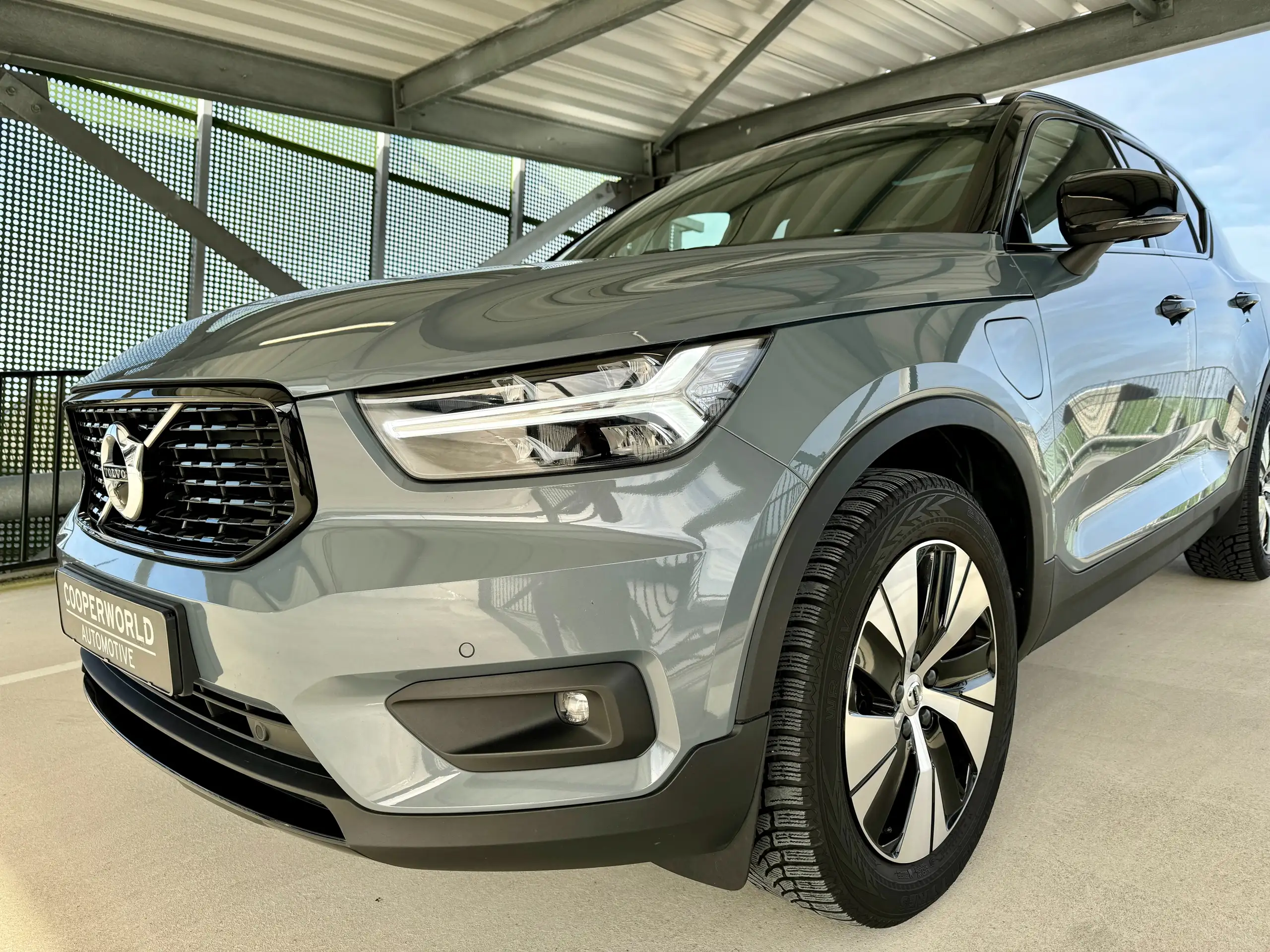 Volvo - XC40