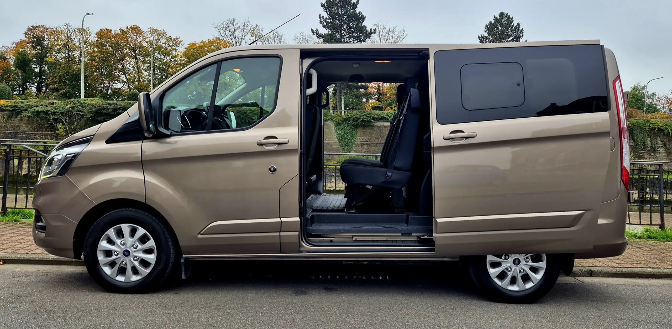 Ford - Transit Custom