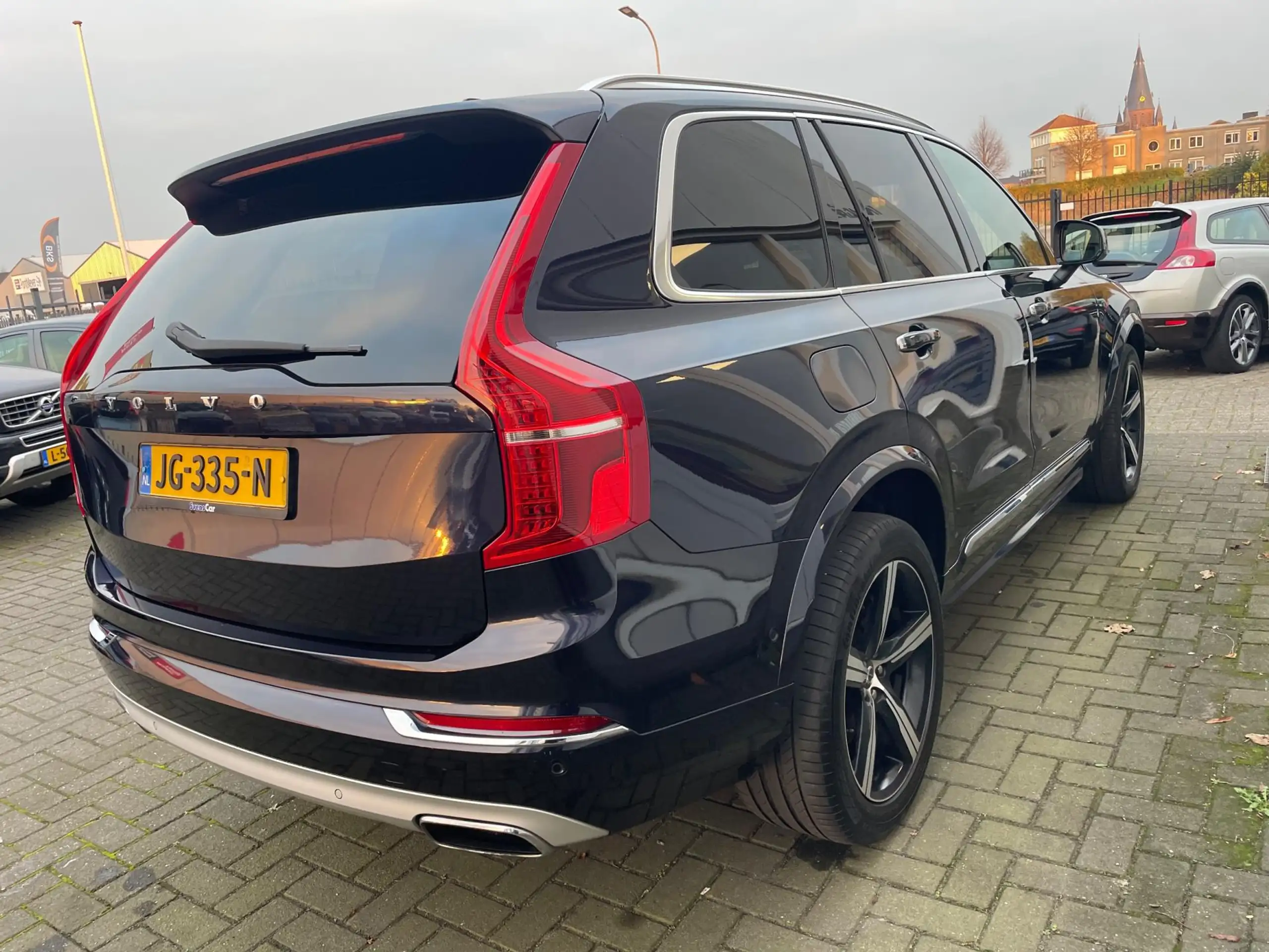 Volvo - XC90