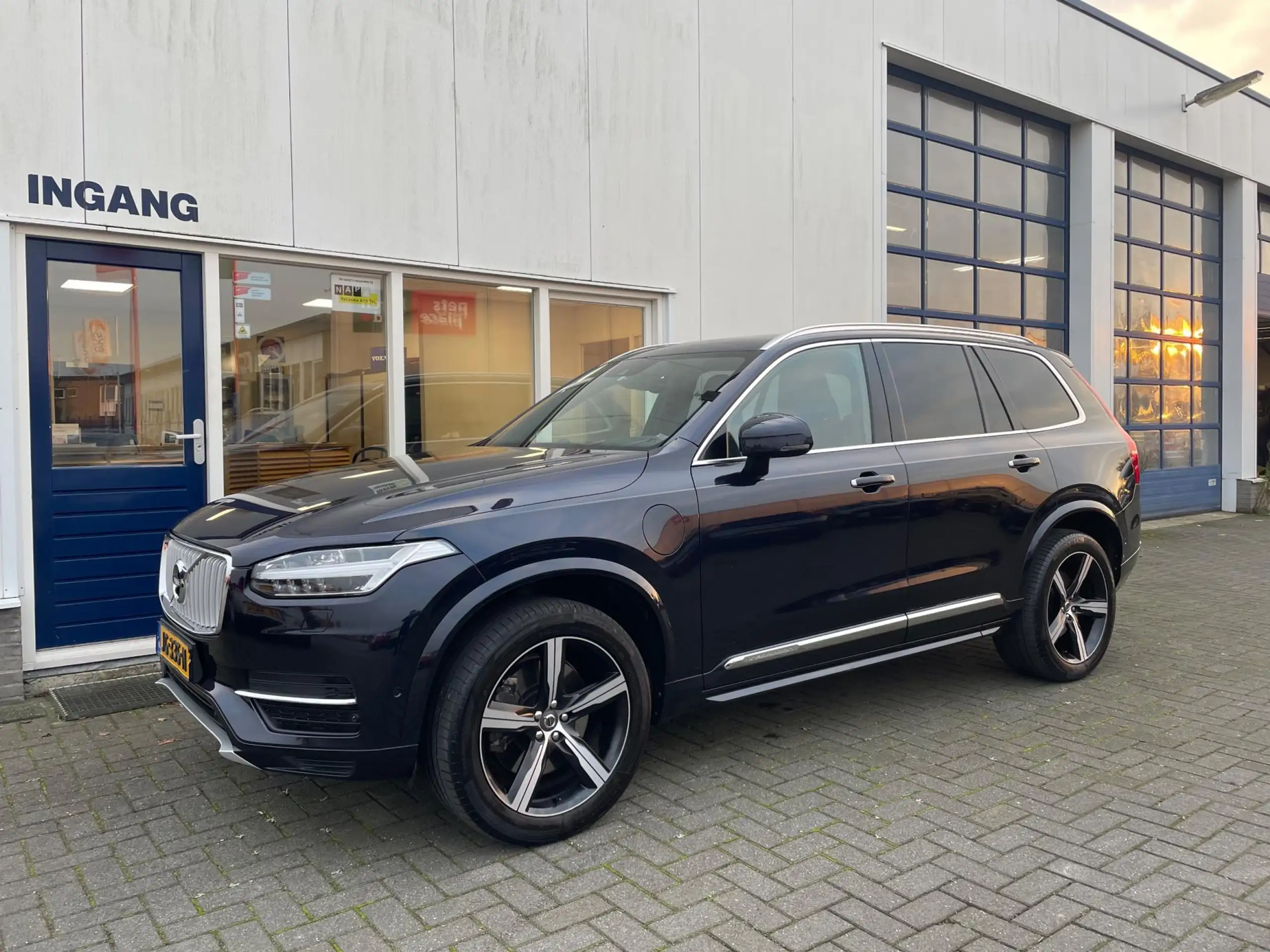 Volvo - XC90