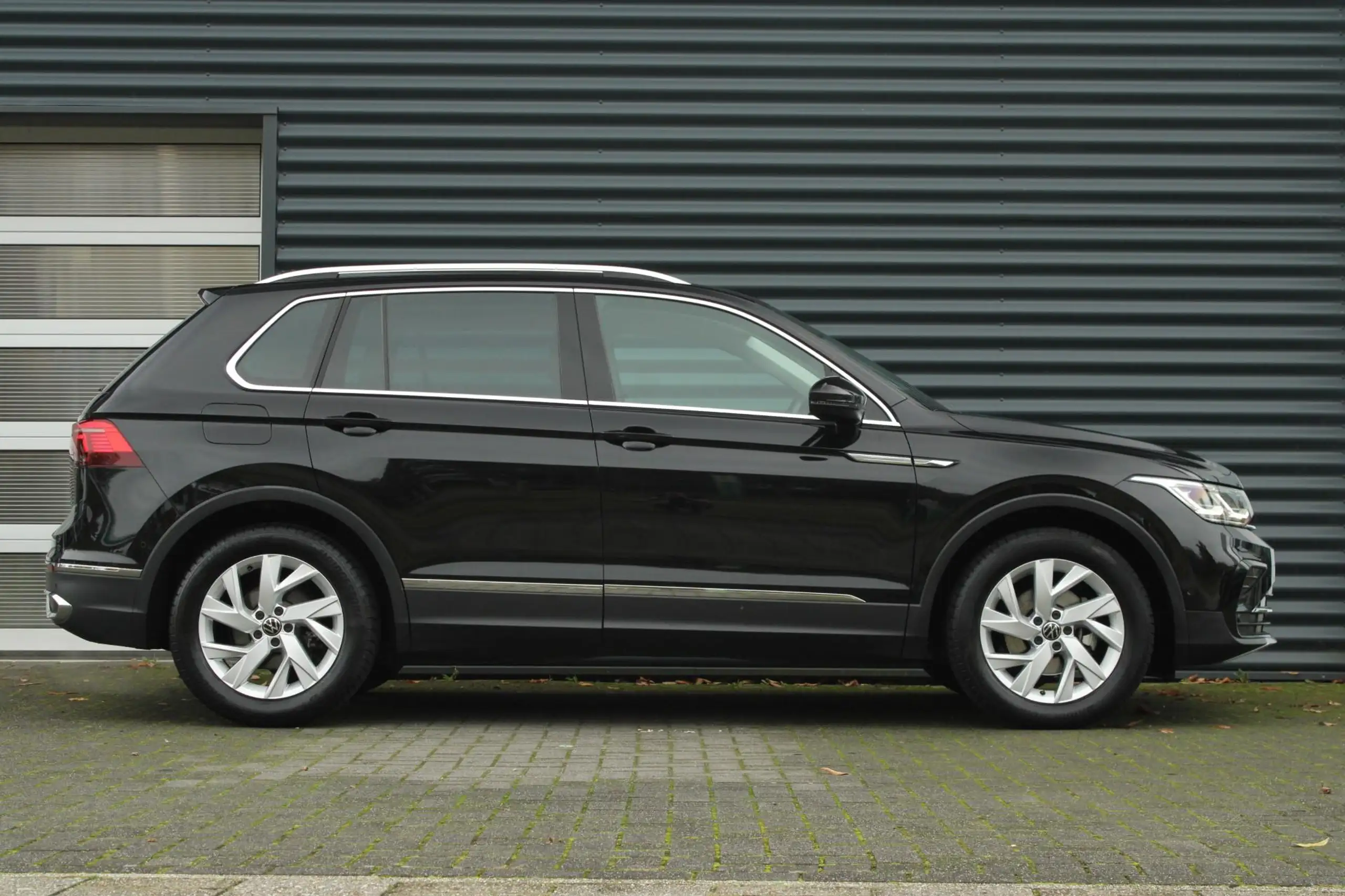 Volkswagen - Tiguan