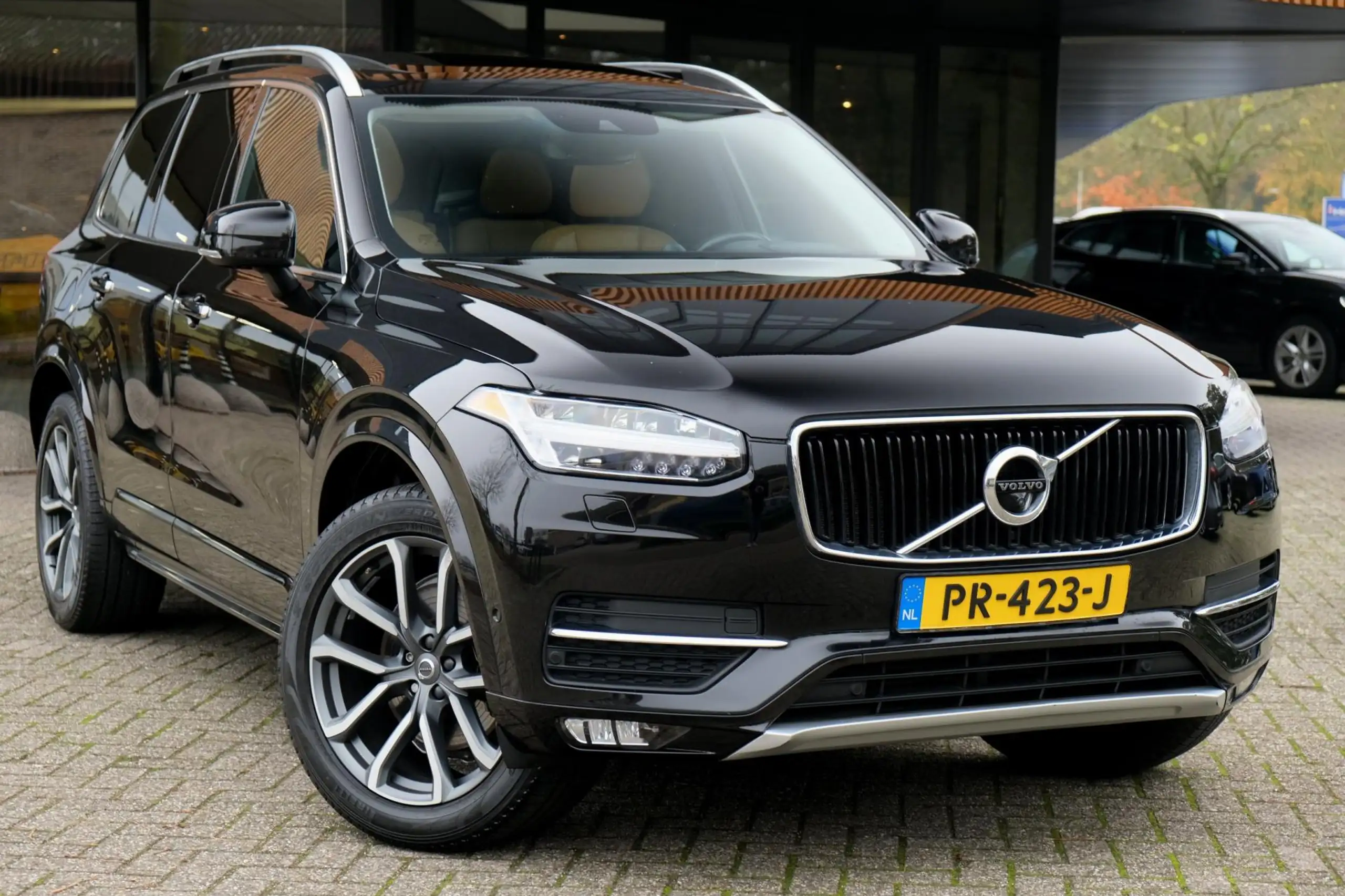 Volvo - XC90