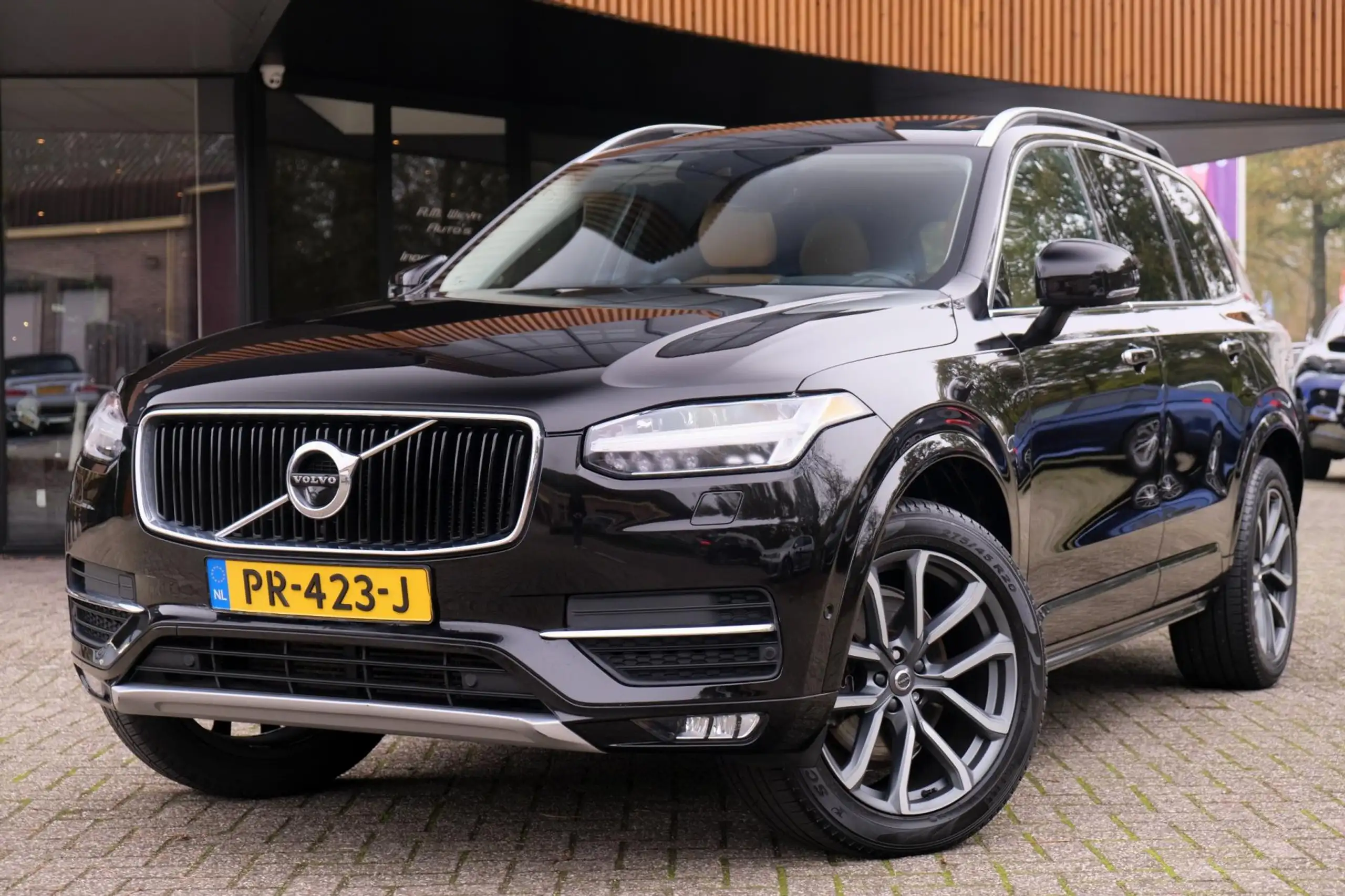 Volvo - XC90