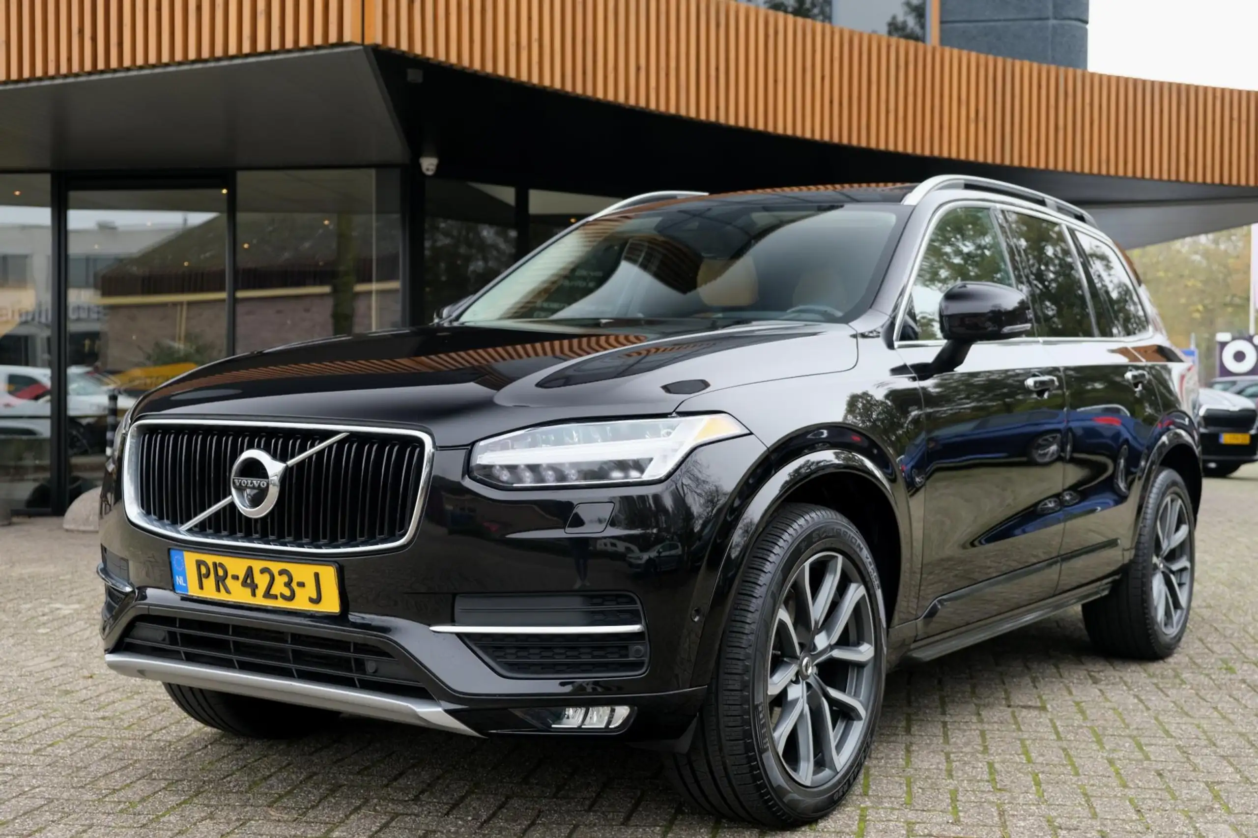 Volvo - XC90