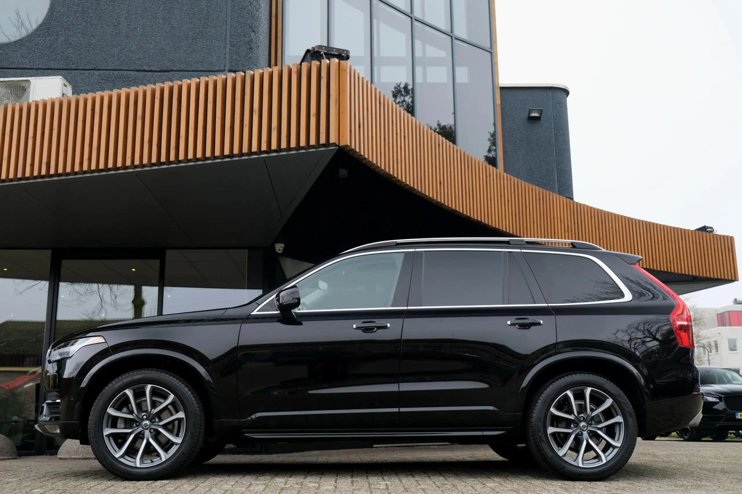 Volvo - XC90