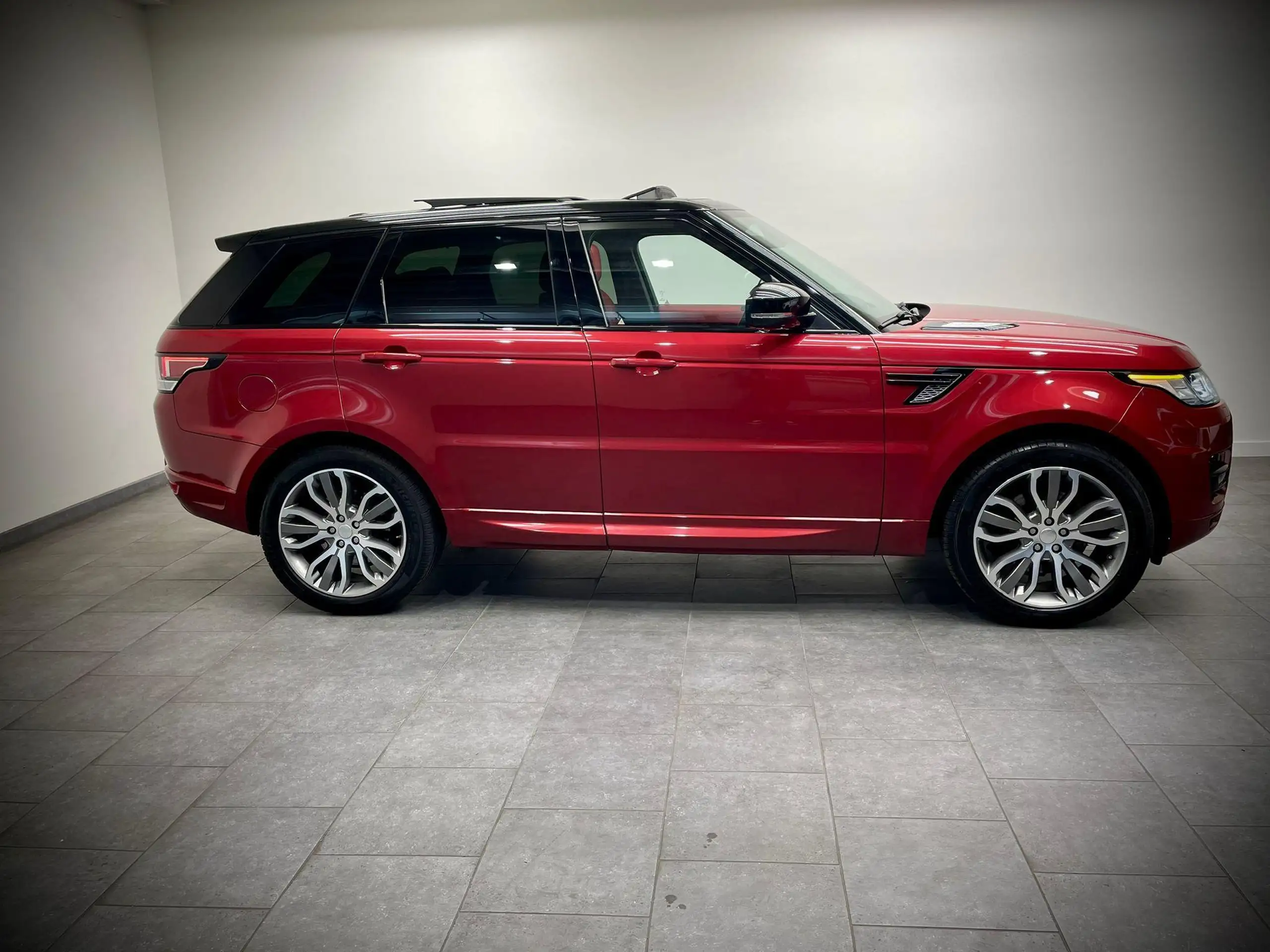 Land Rover - Range Rover Sport