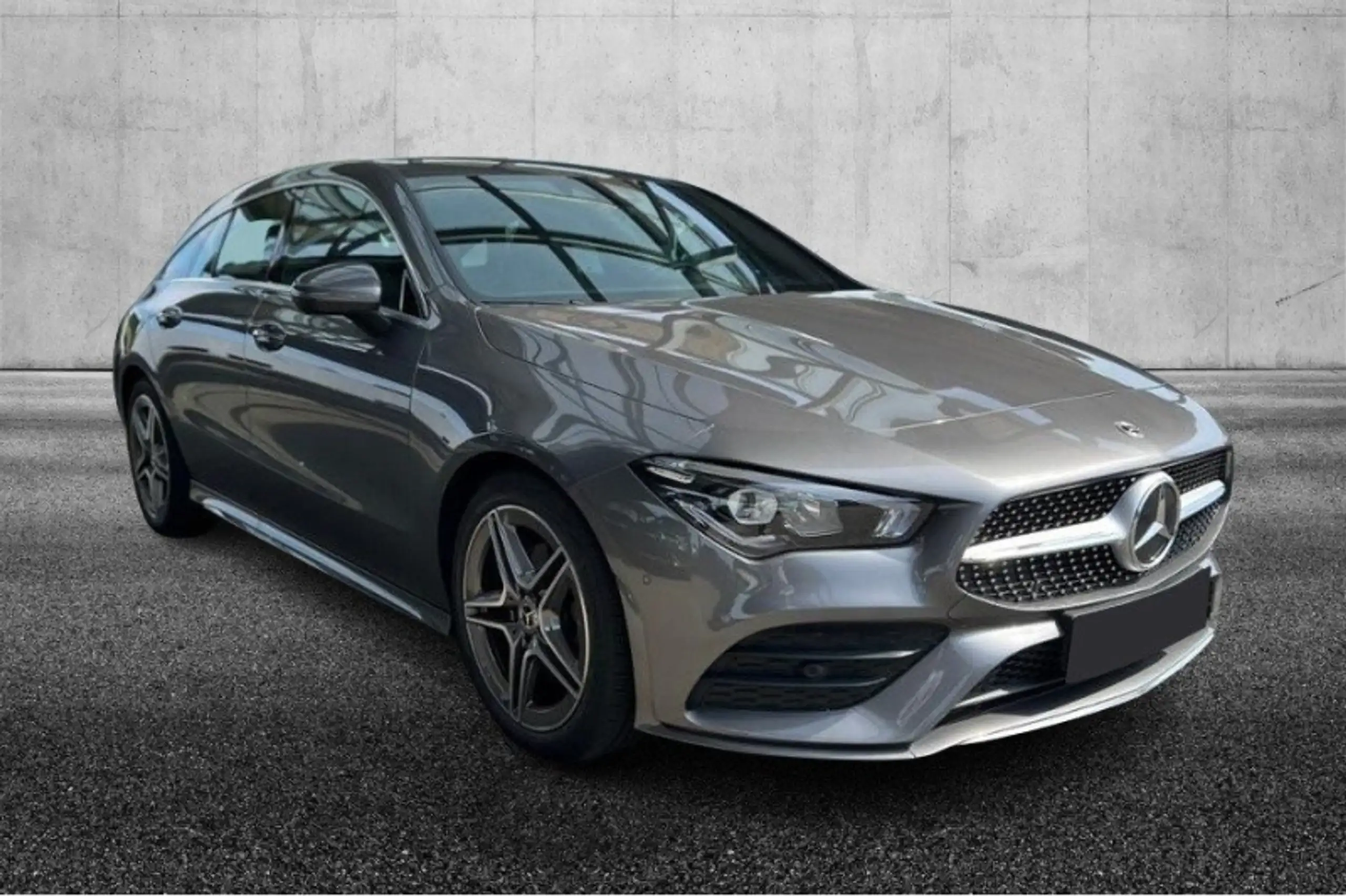 Mercedes-Benz - CLA 200