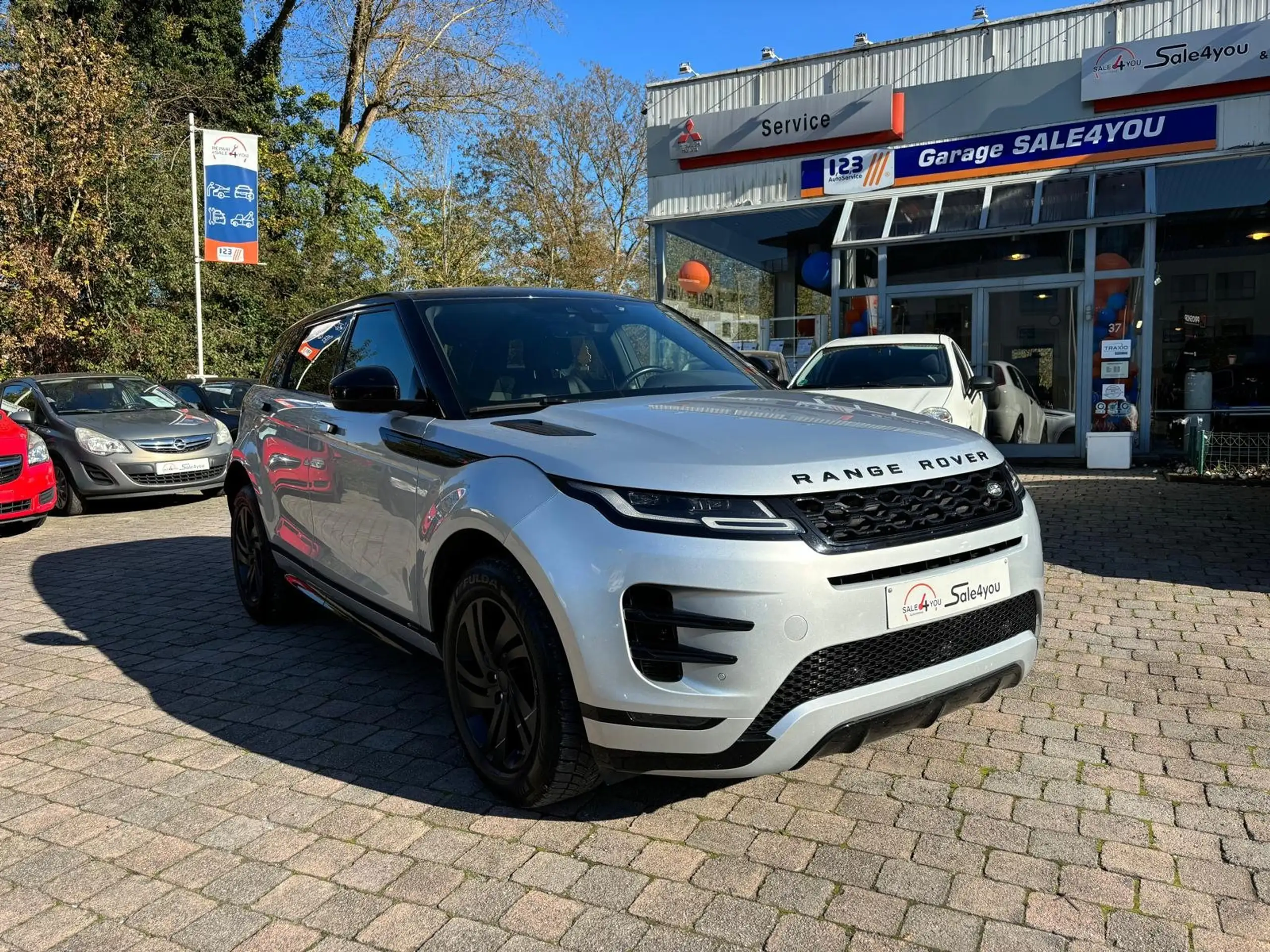 Land Rover - Range Rover Evoque