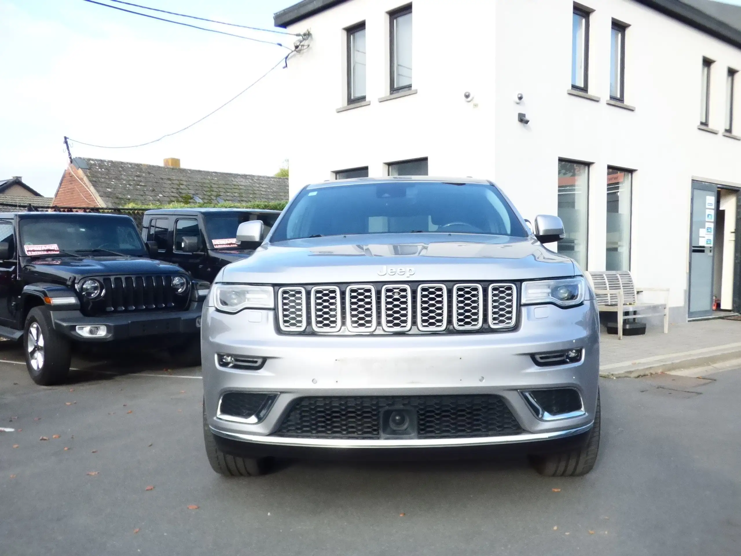 Jeep - Grand Cherokee