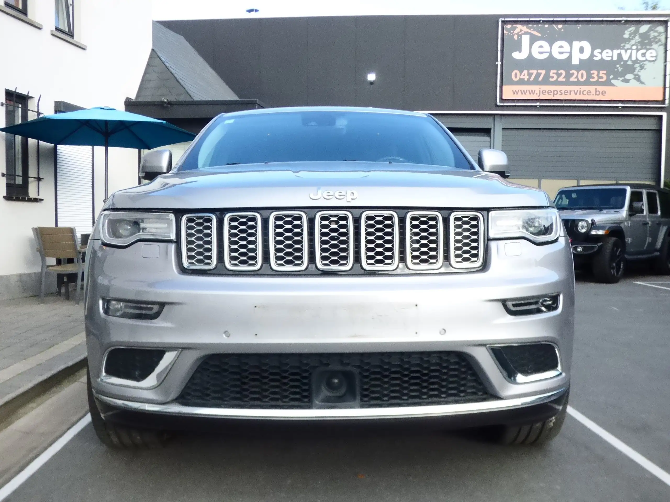 Jeep - Grand Cherokee