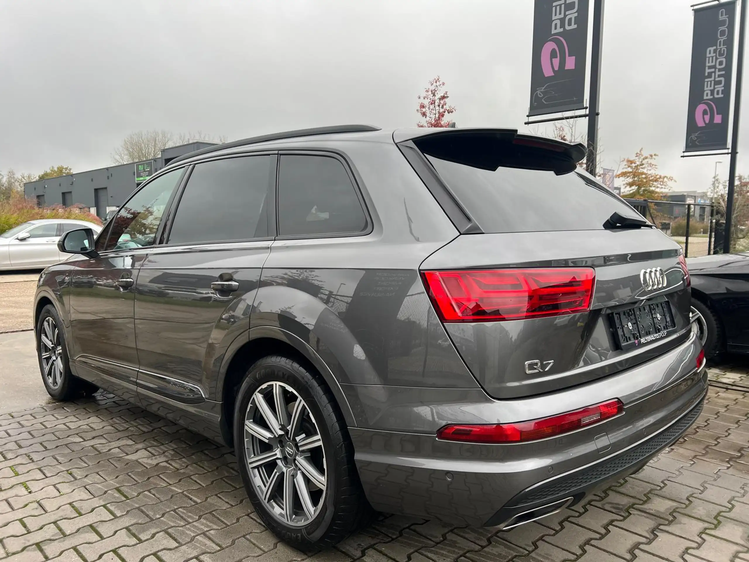 Audi - Q7