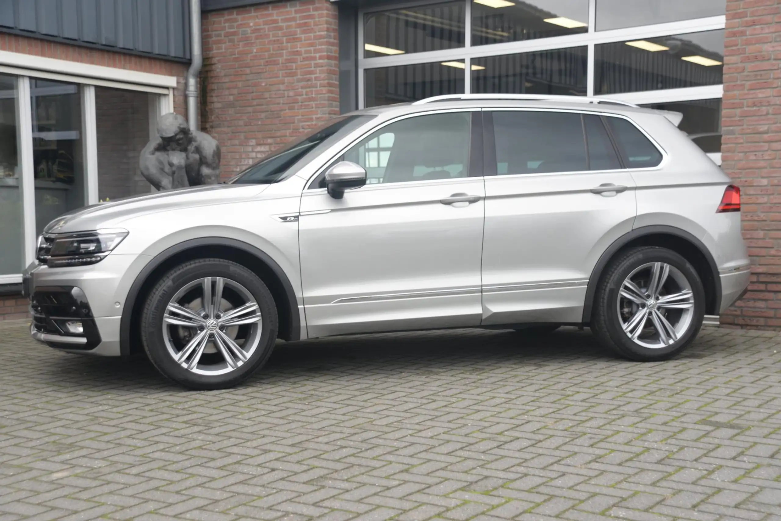 Volkswagen - Tiguan