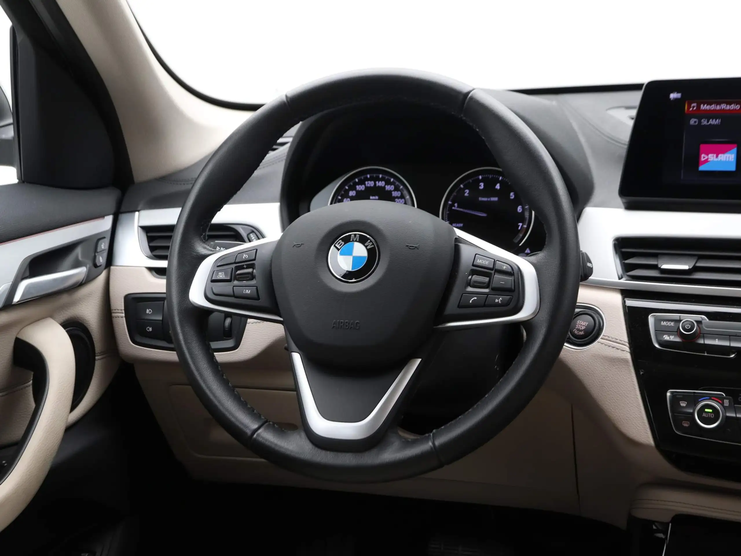 BMW - X1