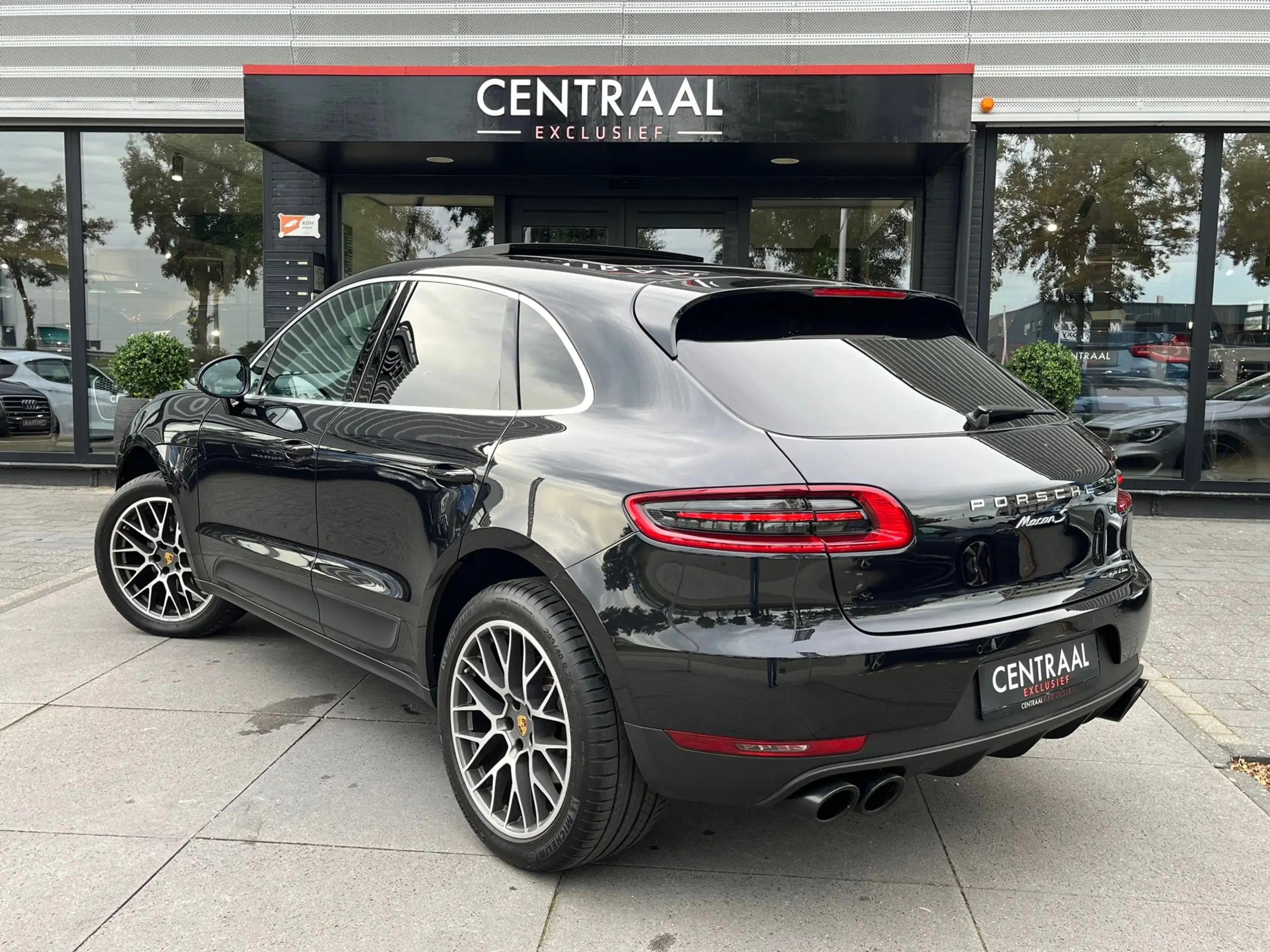 Porsche - Macan