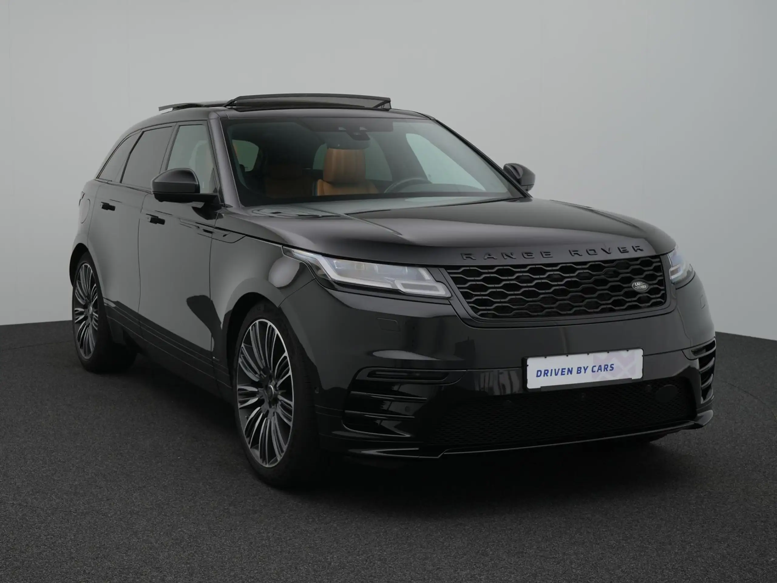 Land Rover - Range Rover Velar