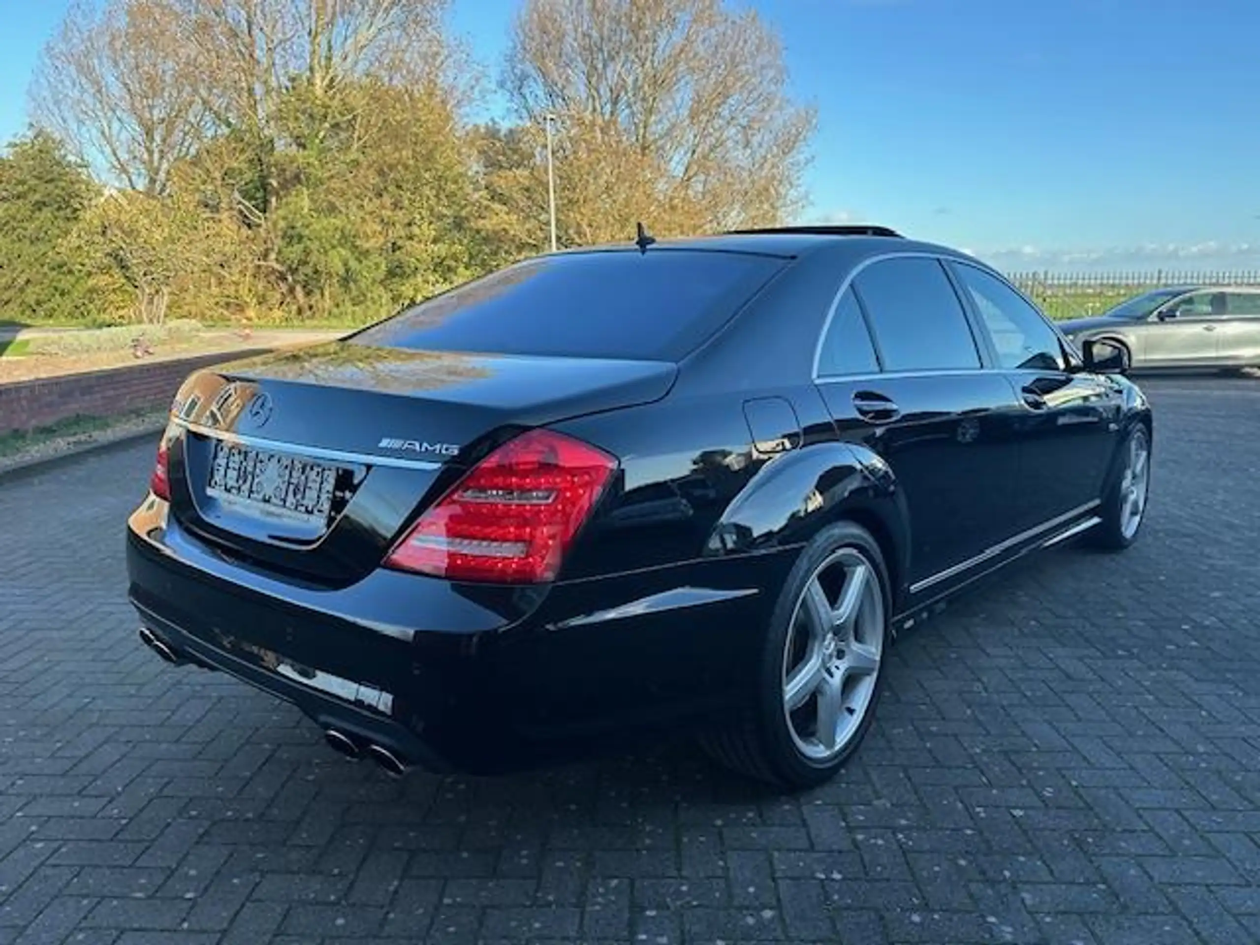 Mercedes-Benz - S 63 AMG