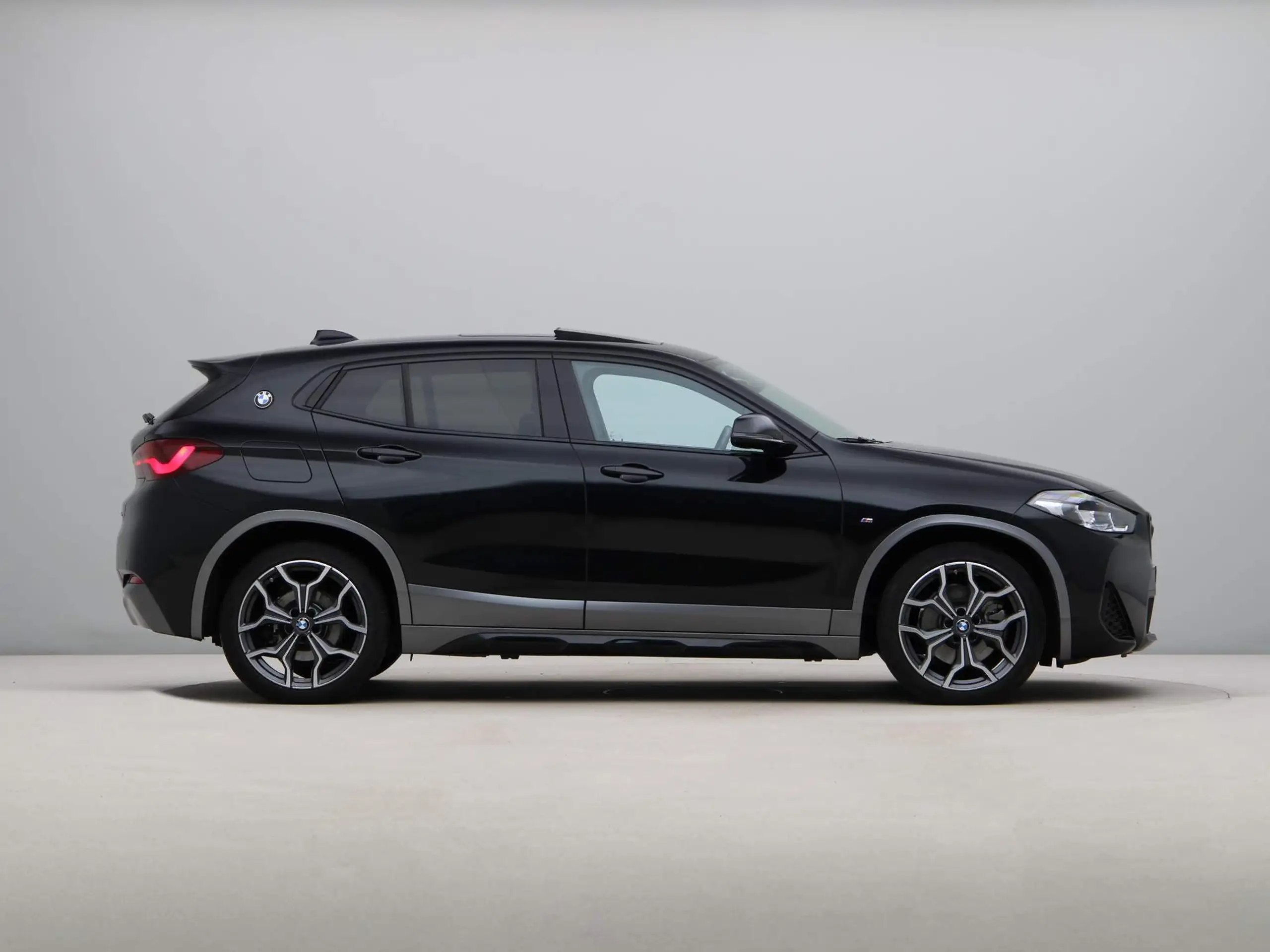 BMW - X2